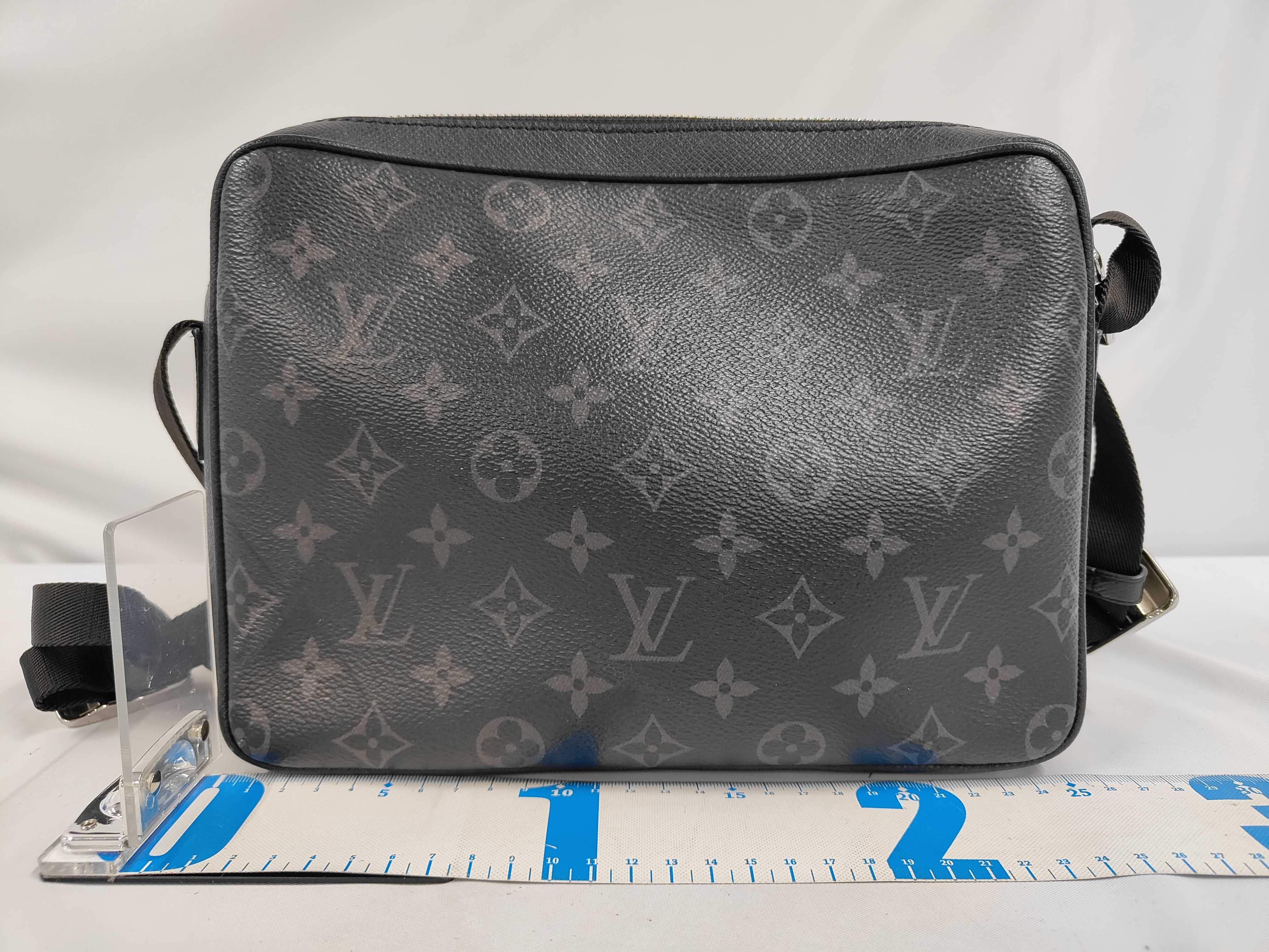 Outdoor Messenger PM Taigarama M30233 Black Shoulder Bag — view 2