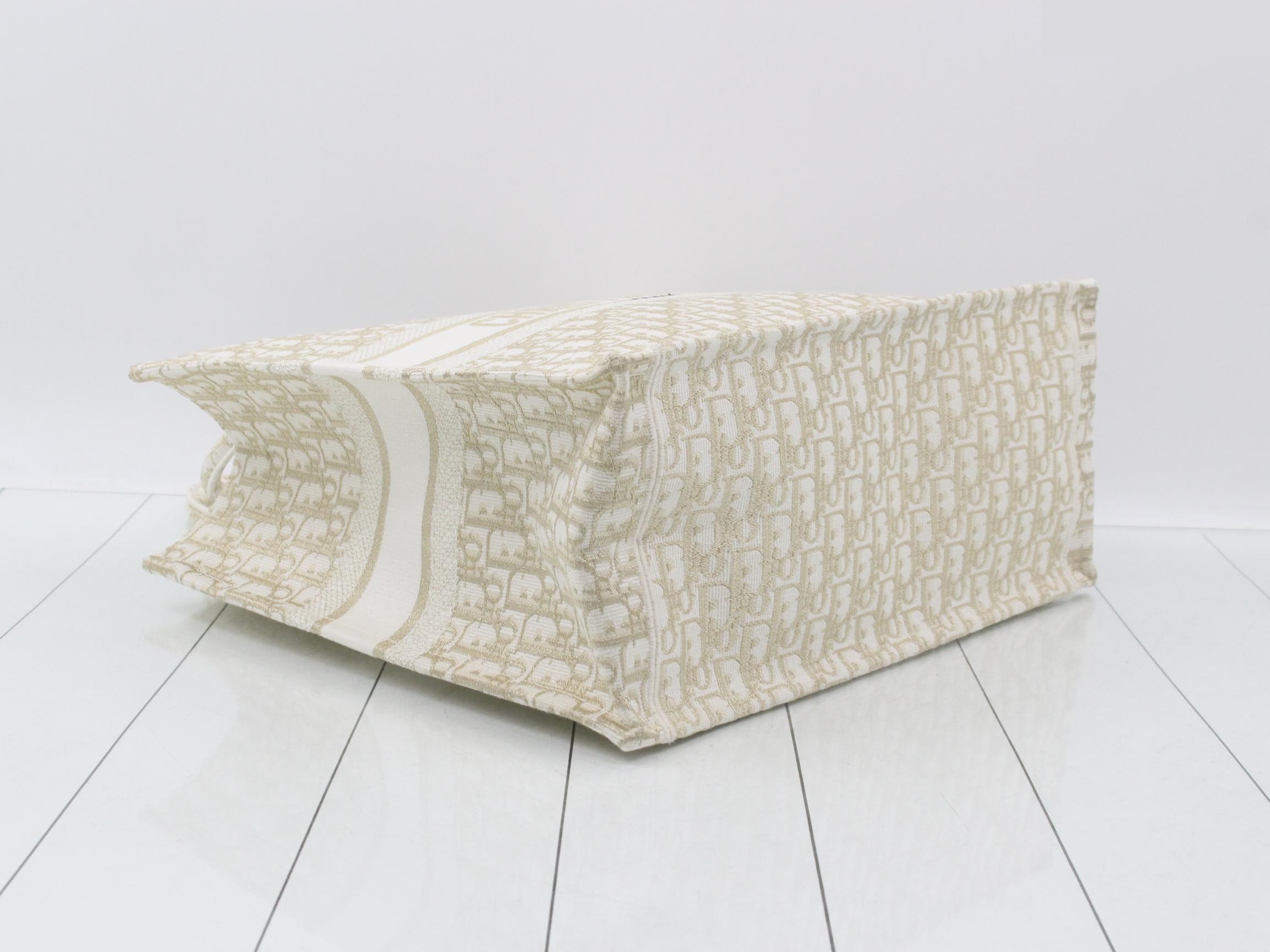 Trotter (Bag) Large, White, Book Tote — view 5