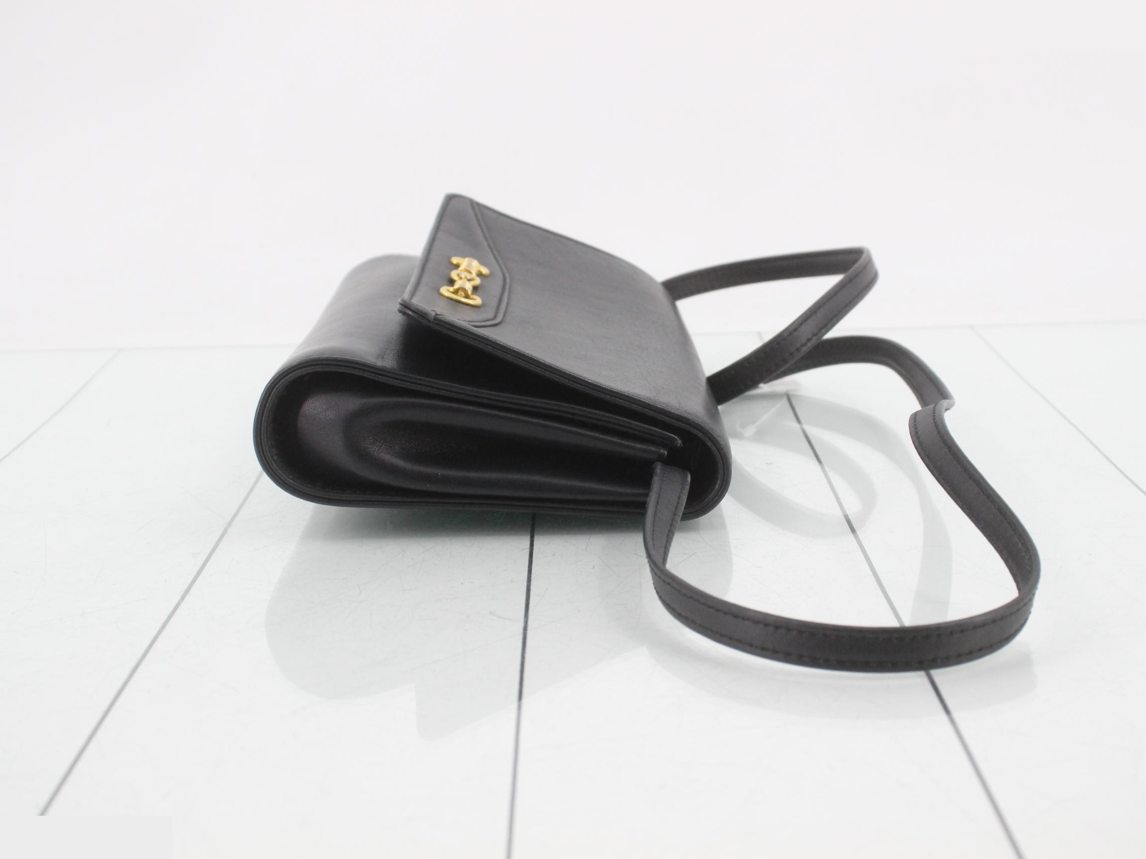 Leather shoulder bag with horsebit hardware, black. — view 3