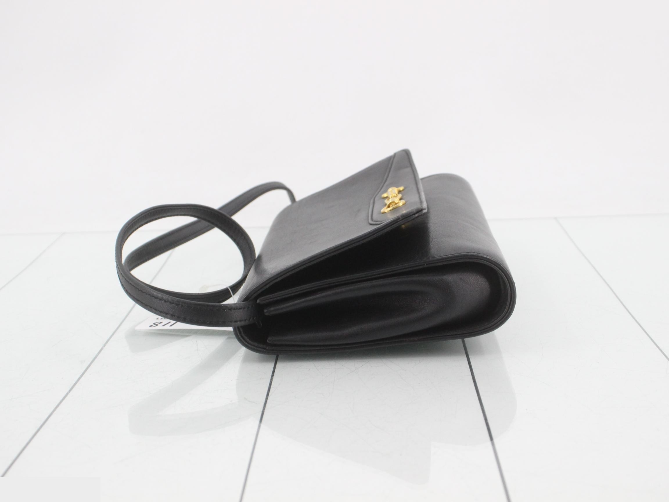 Leather shoulder bag with horsebit hardware, black. — view 4