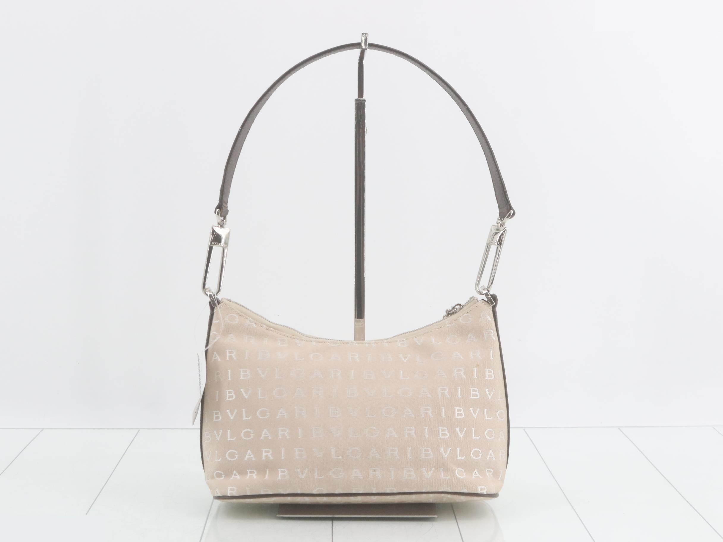 Logomania (Bag) - Shoulder Bag — view 2
