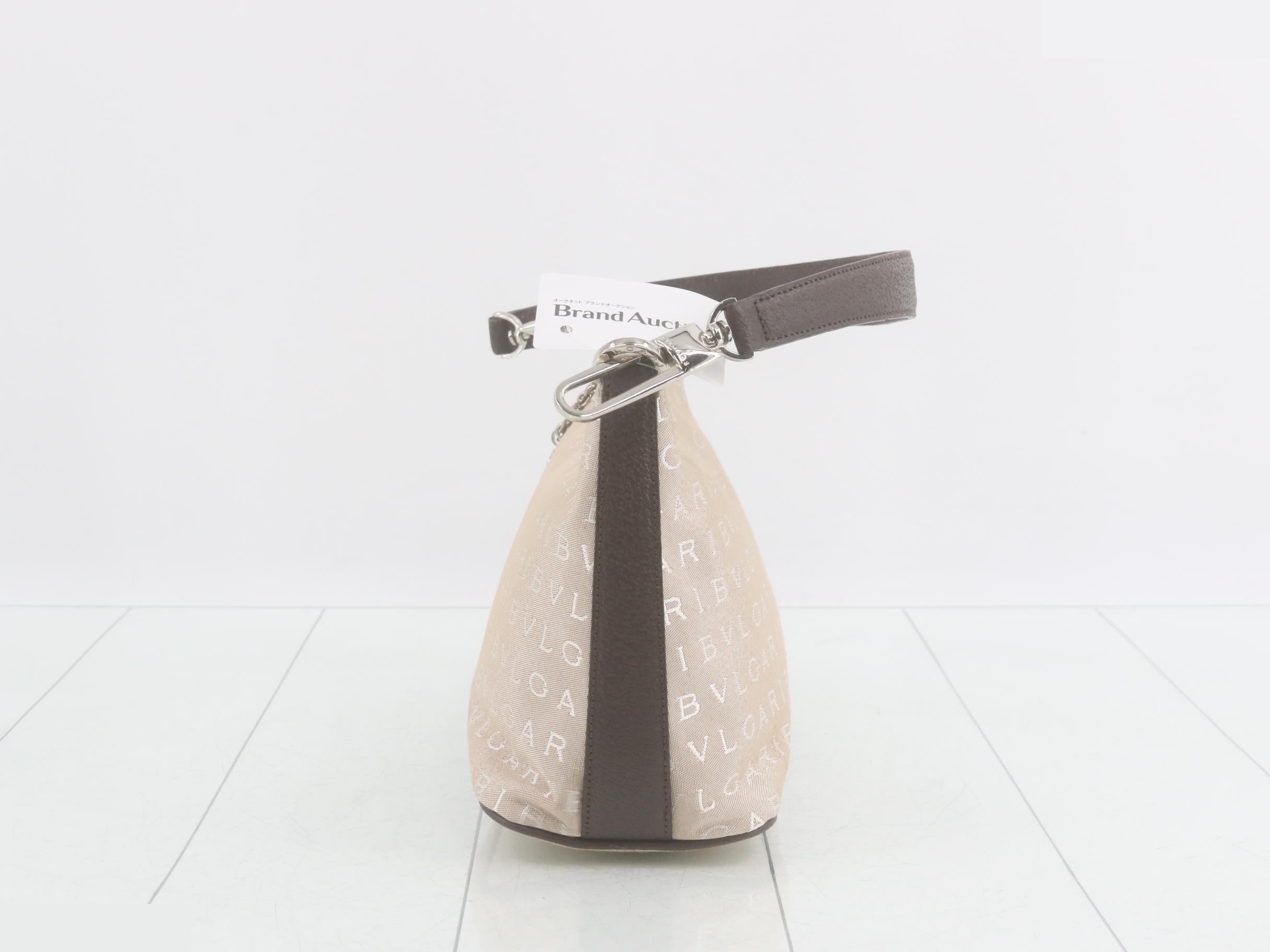 Logomania (Bag) - Shoulder Bag — view 3