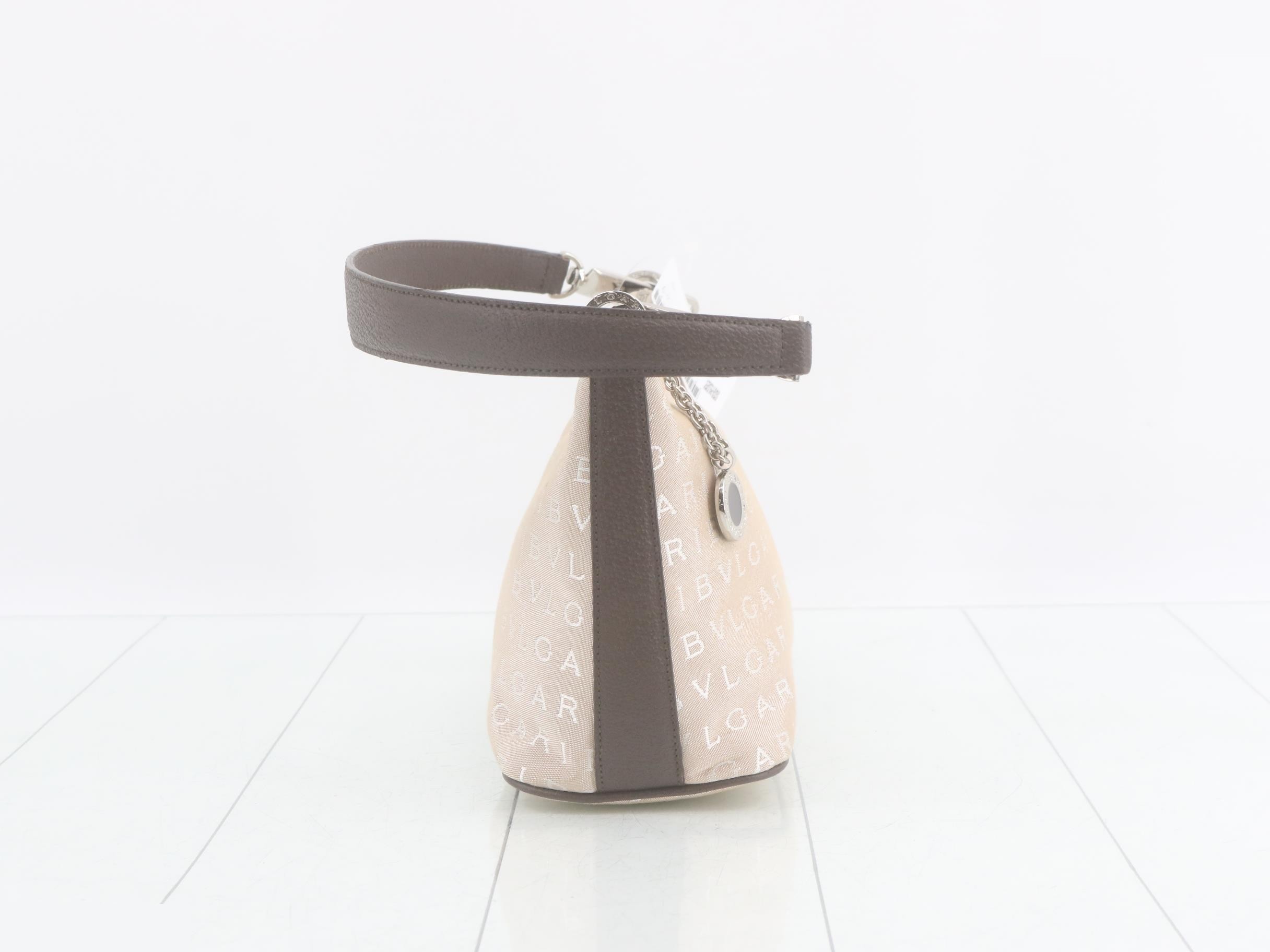 Logomania (Bag) - Shoulder Bag — view 4