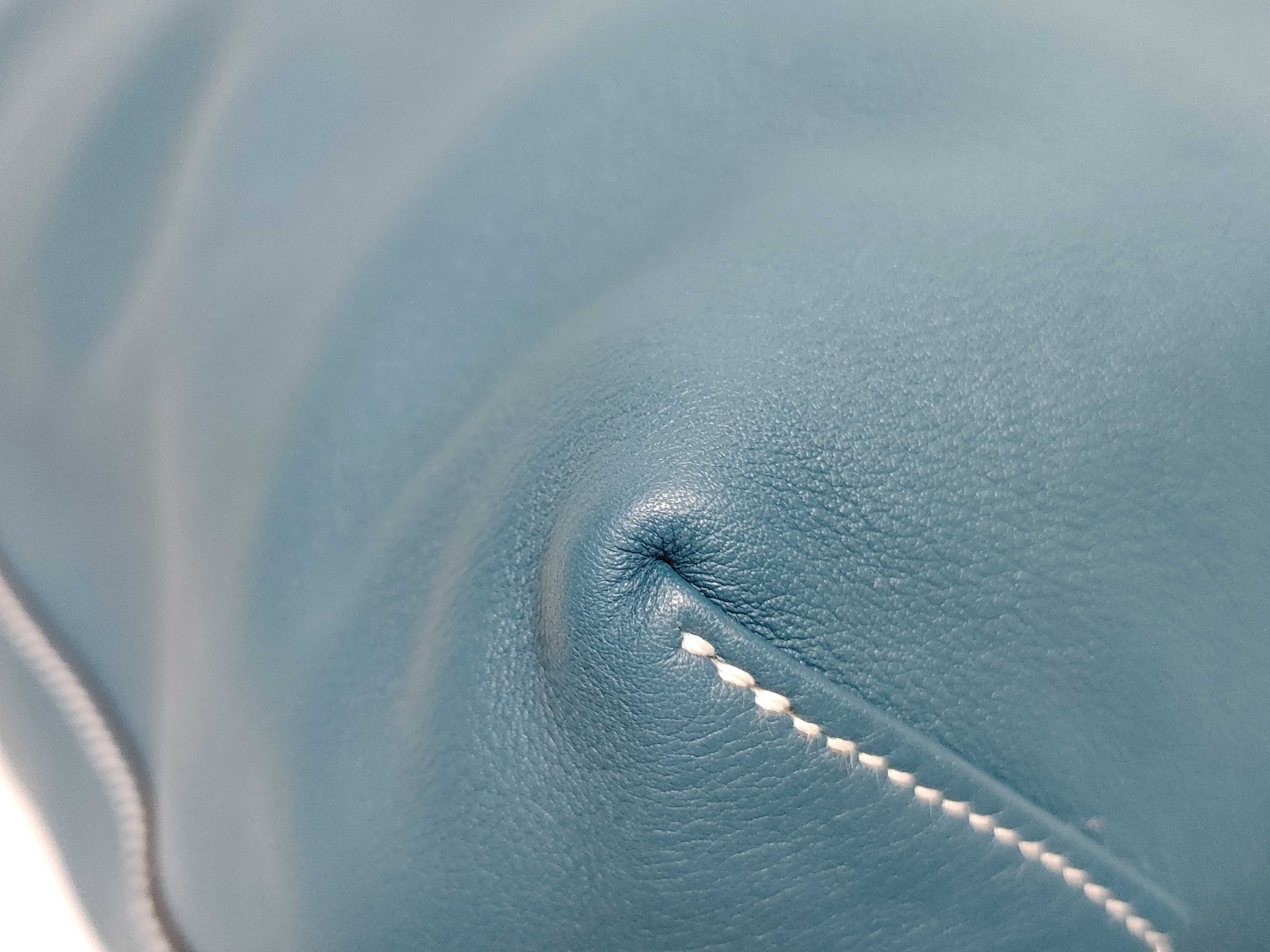 Double Sens 36 Tote Bag in Veau Swift and Taurillon Clemence Leather, Colvert Blue Atoll, Y-stamp. — view 6