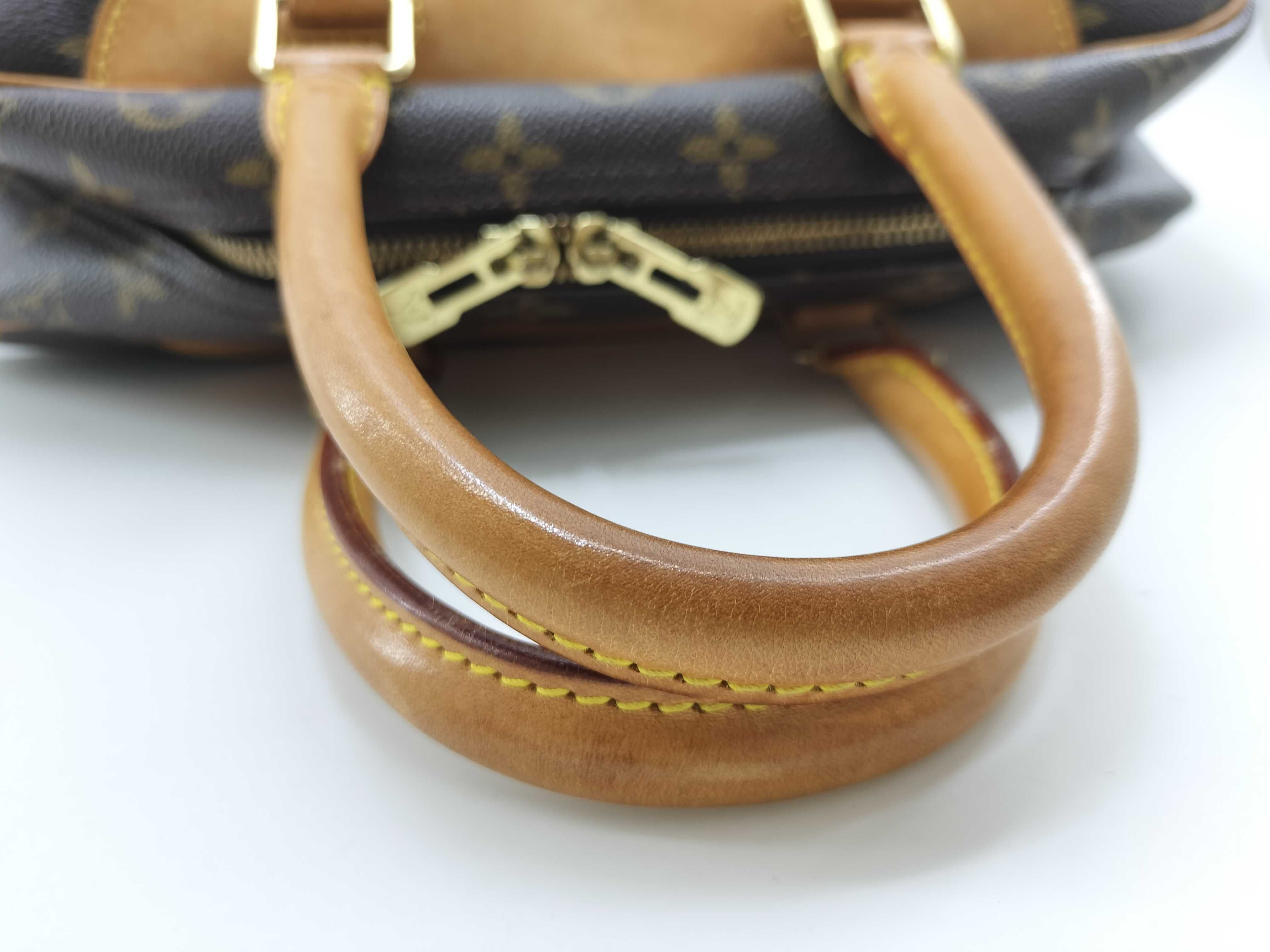 Monogram Louis Vuitton Deauville Handbag Monogram M47270 Handbag — view 9