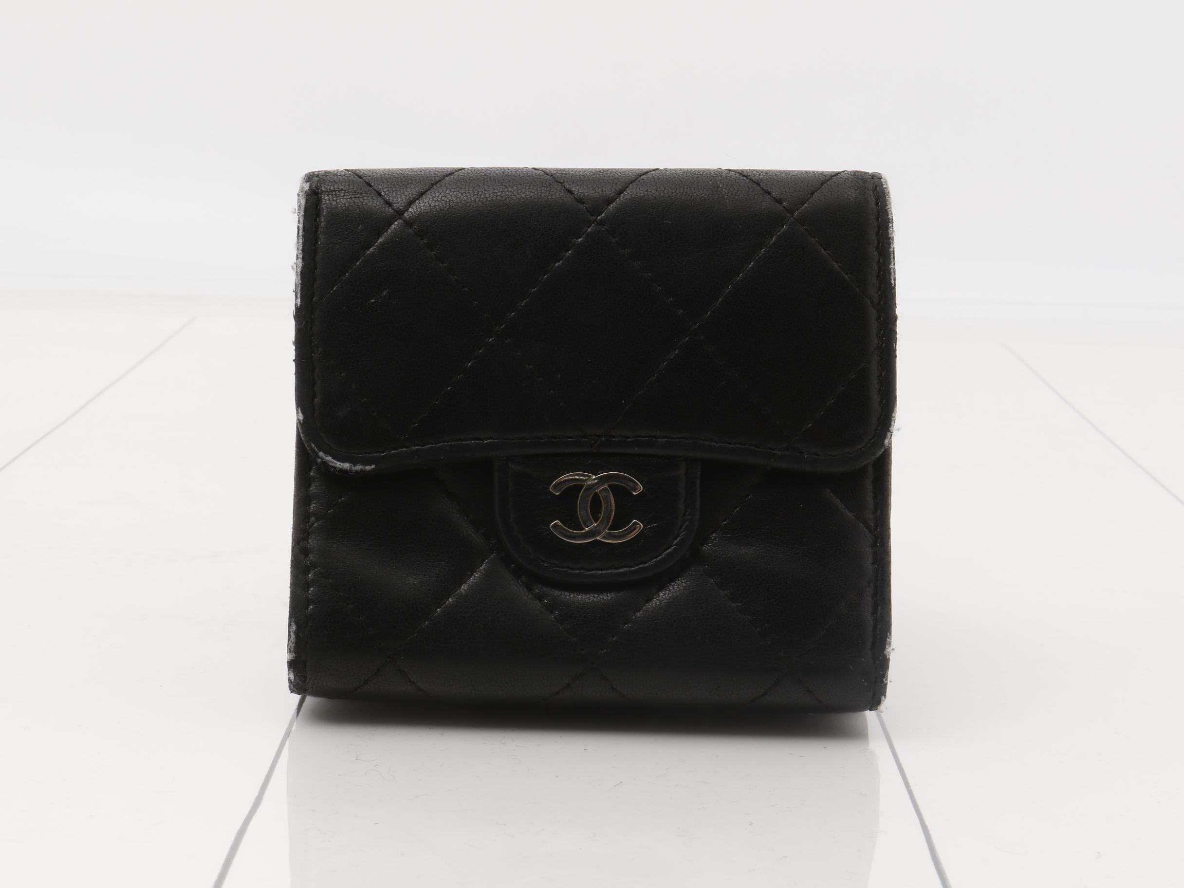 Matelassé bi-fold wallet, lambskin, black, serial number 12. — view 2