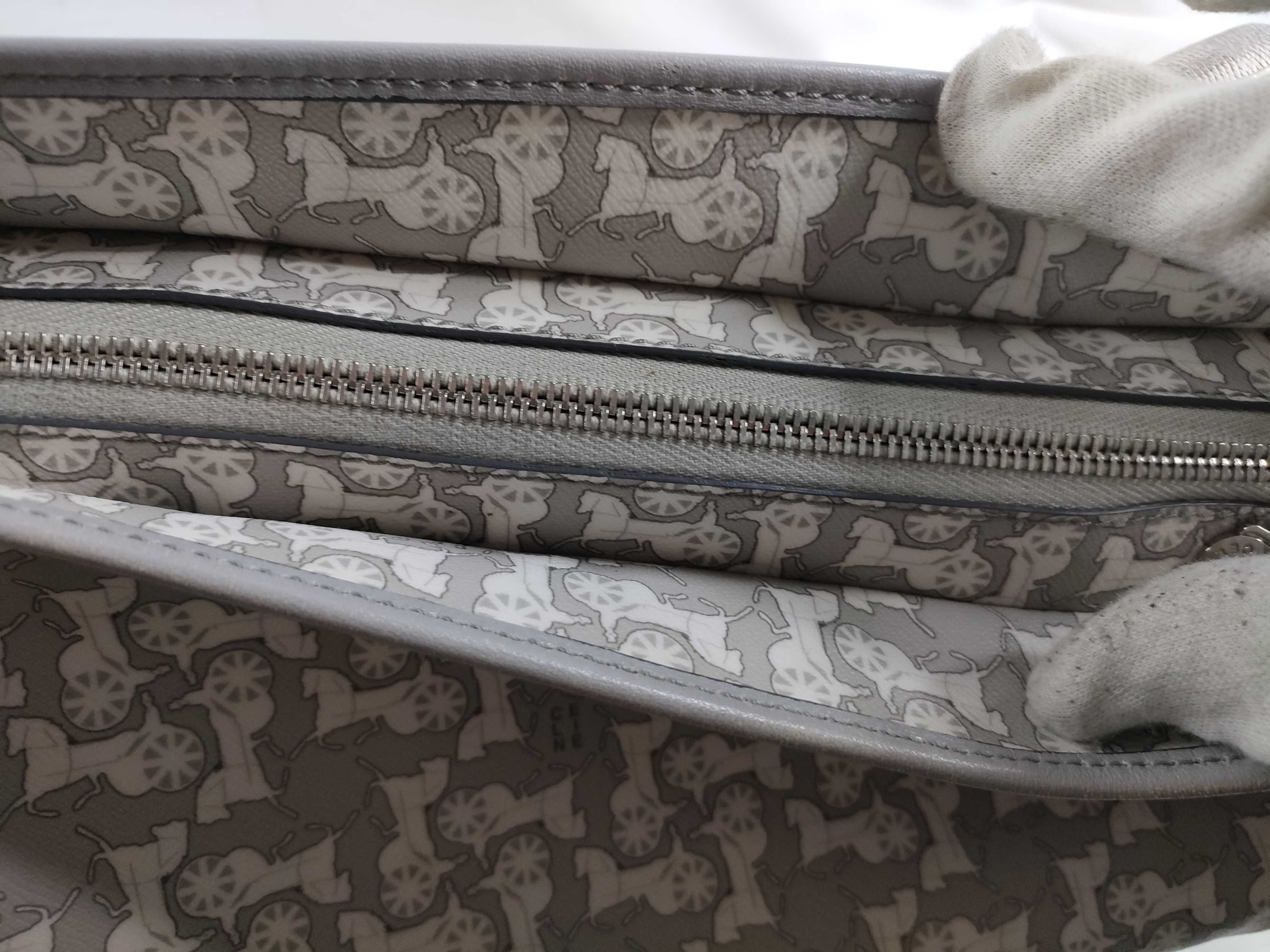 Sulky PVC Leather Shoulder Bag (Gray) — view 9
