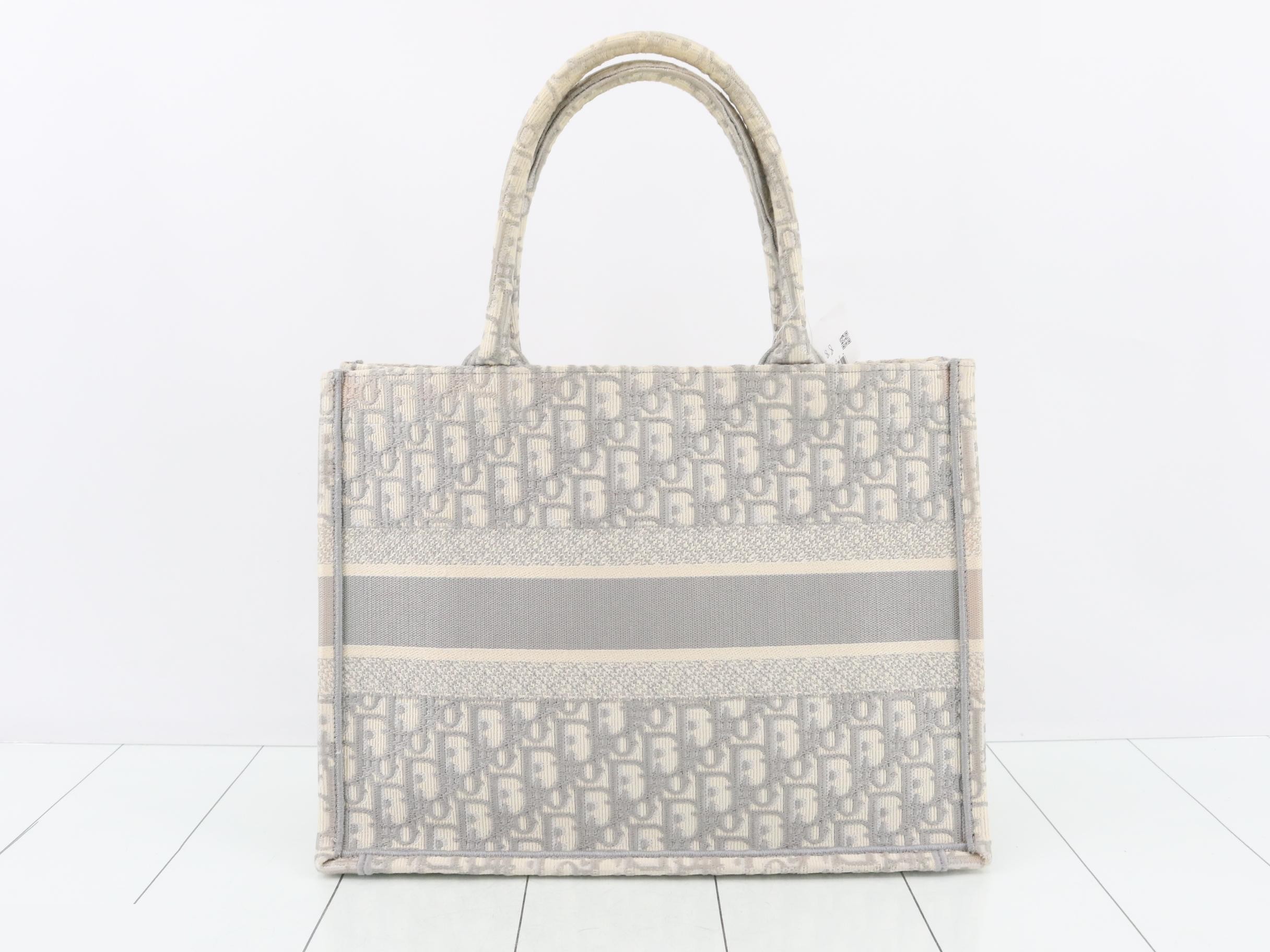 Book Tote, Medium, Oblique — view 2