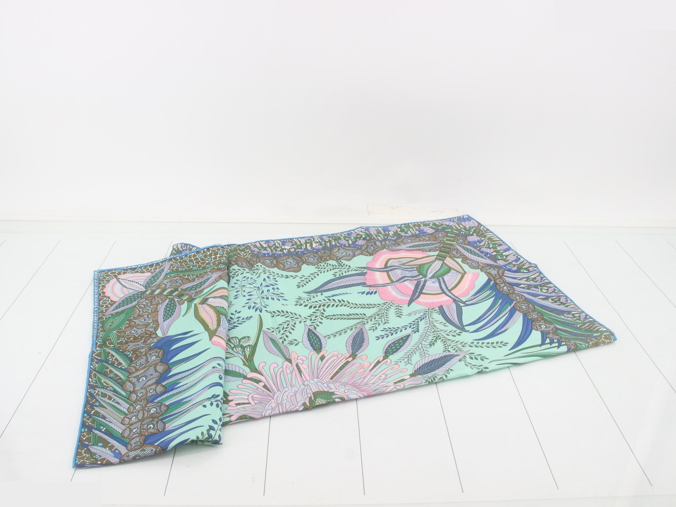 scarf — view 3