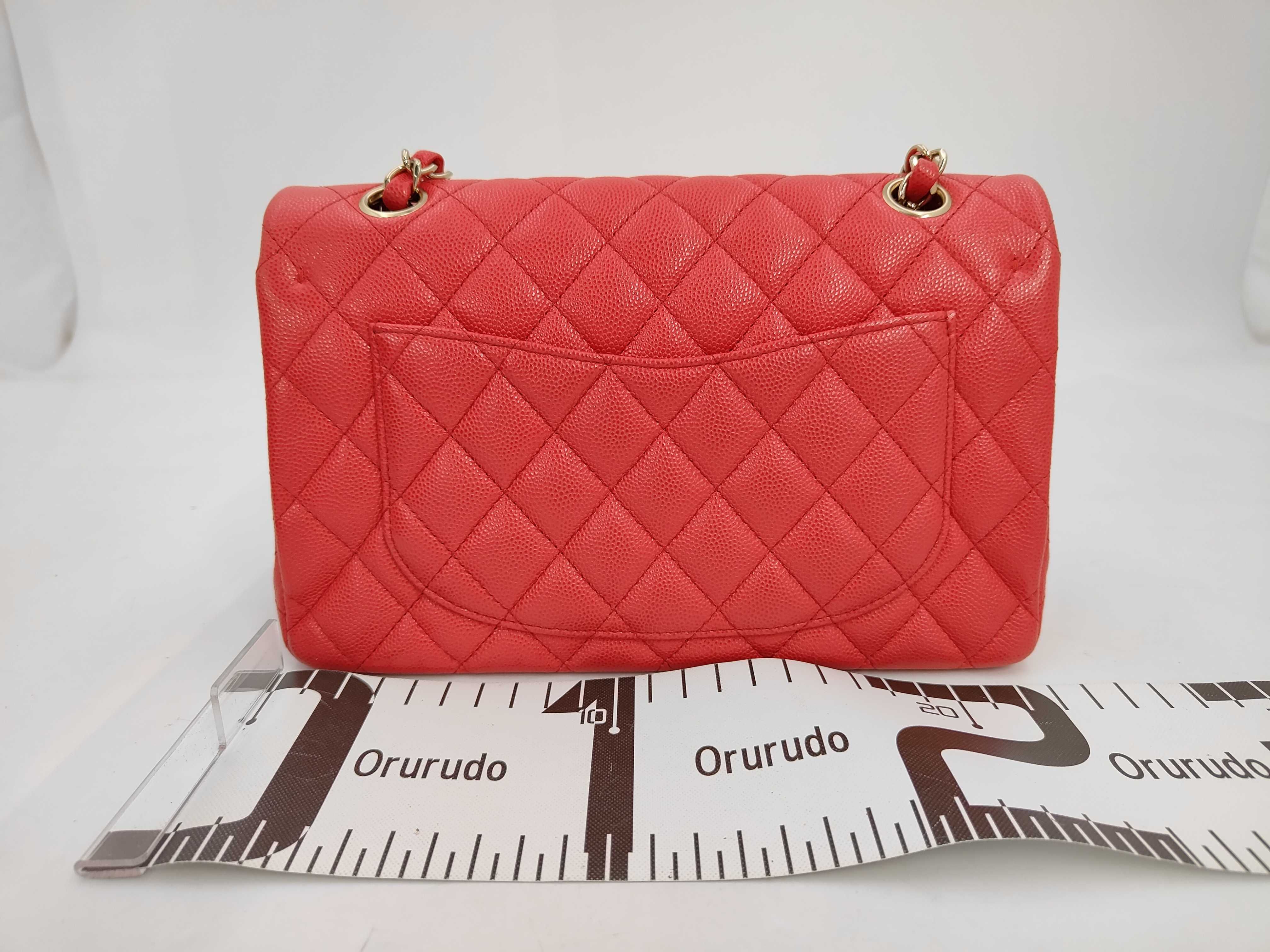 Matelassé 23 Caviar Skin Red Light Gold Hardware Double Flap Shoulder Bag (Serial Number 29) — view 2