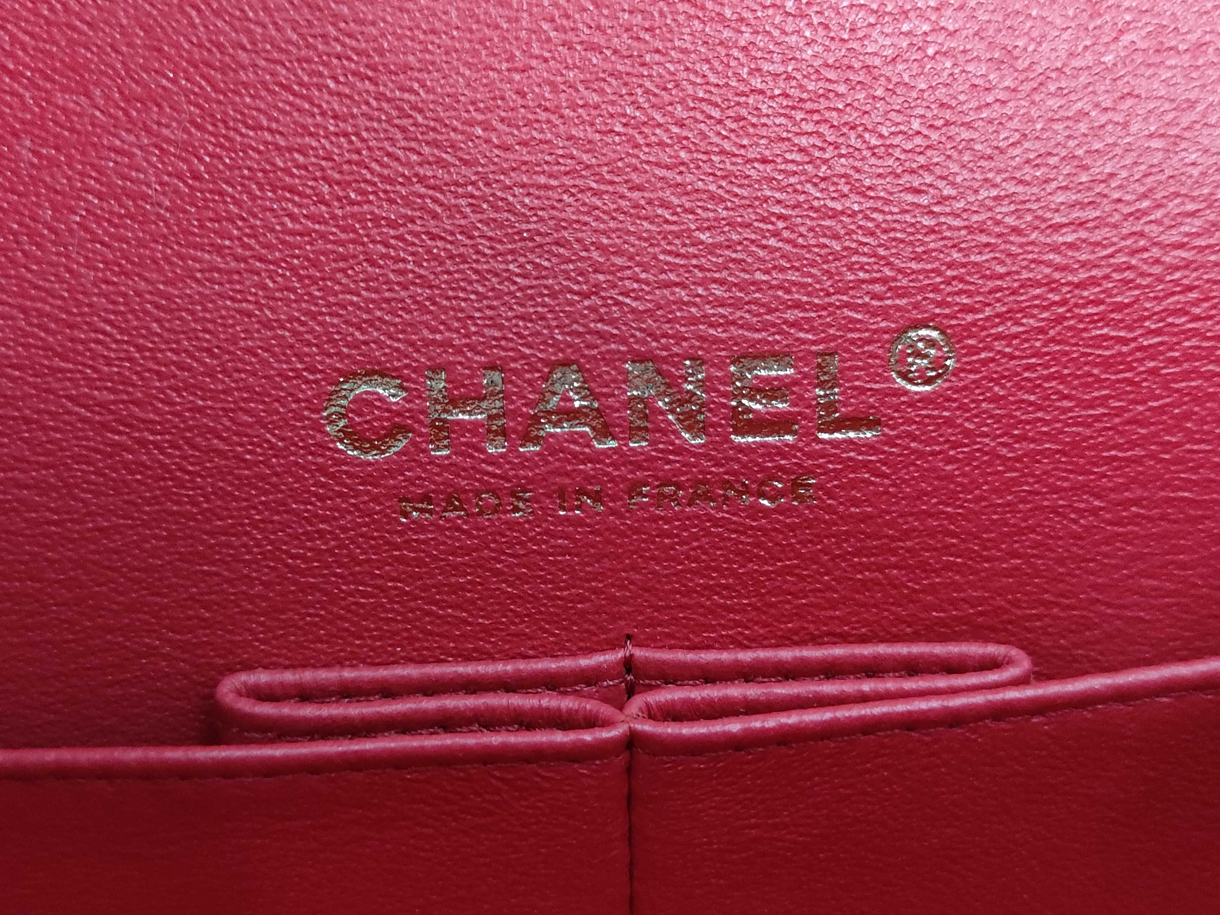 Matelassé 23 Caviar Skin Red Light Gold Hardware Double Flap Shoulder Bag (Serial Number 29) — view 11