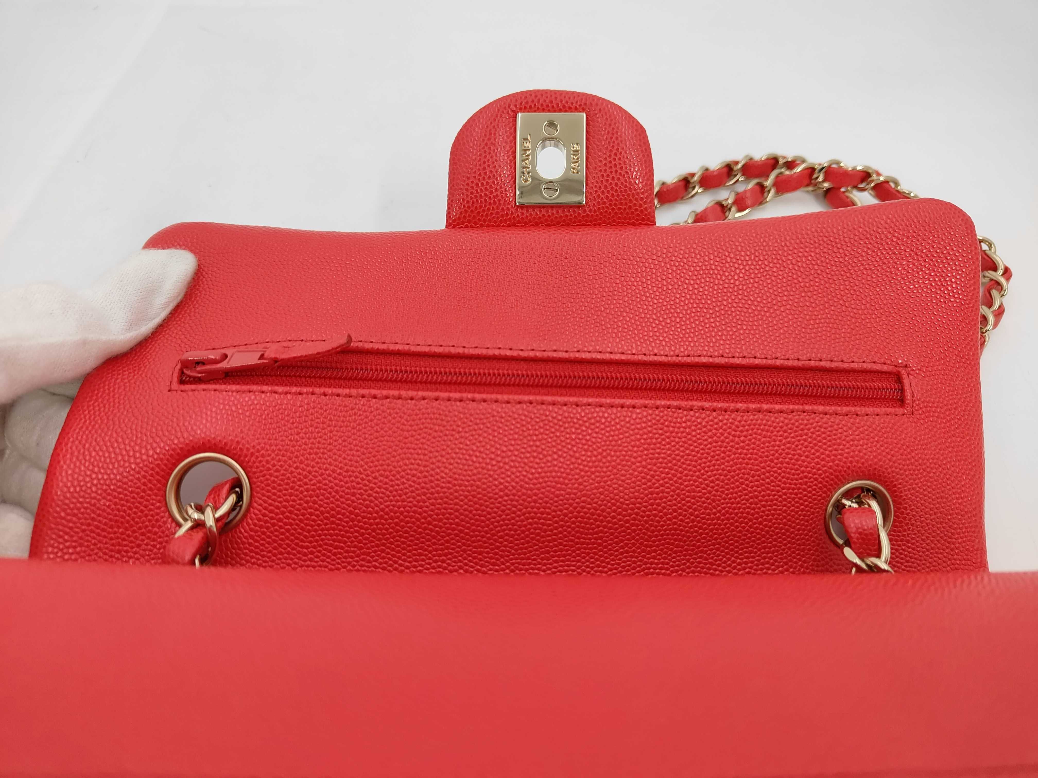 Matelassé 23 Caviar Skin Red Light Gold Hardware Double Flap Shoulder Bag (Serial Number 29) — view 8