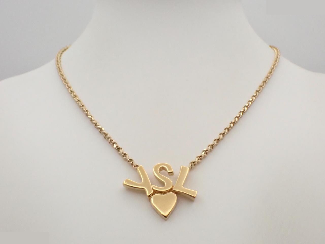 necklace — view 3