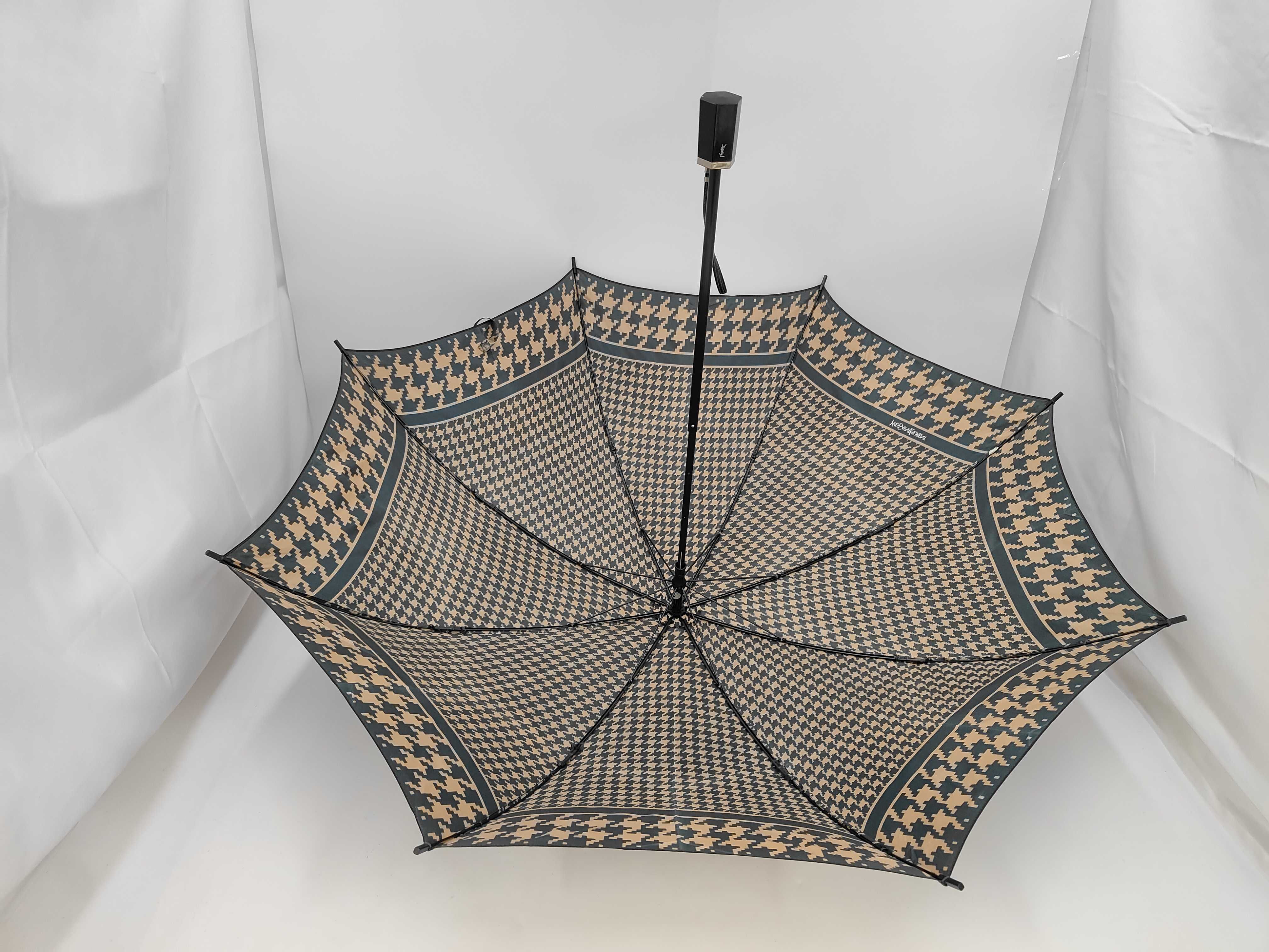 Folding Umbrella (Accessory) — view 3