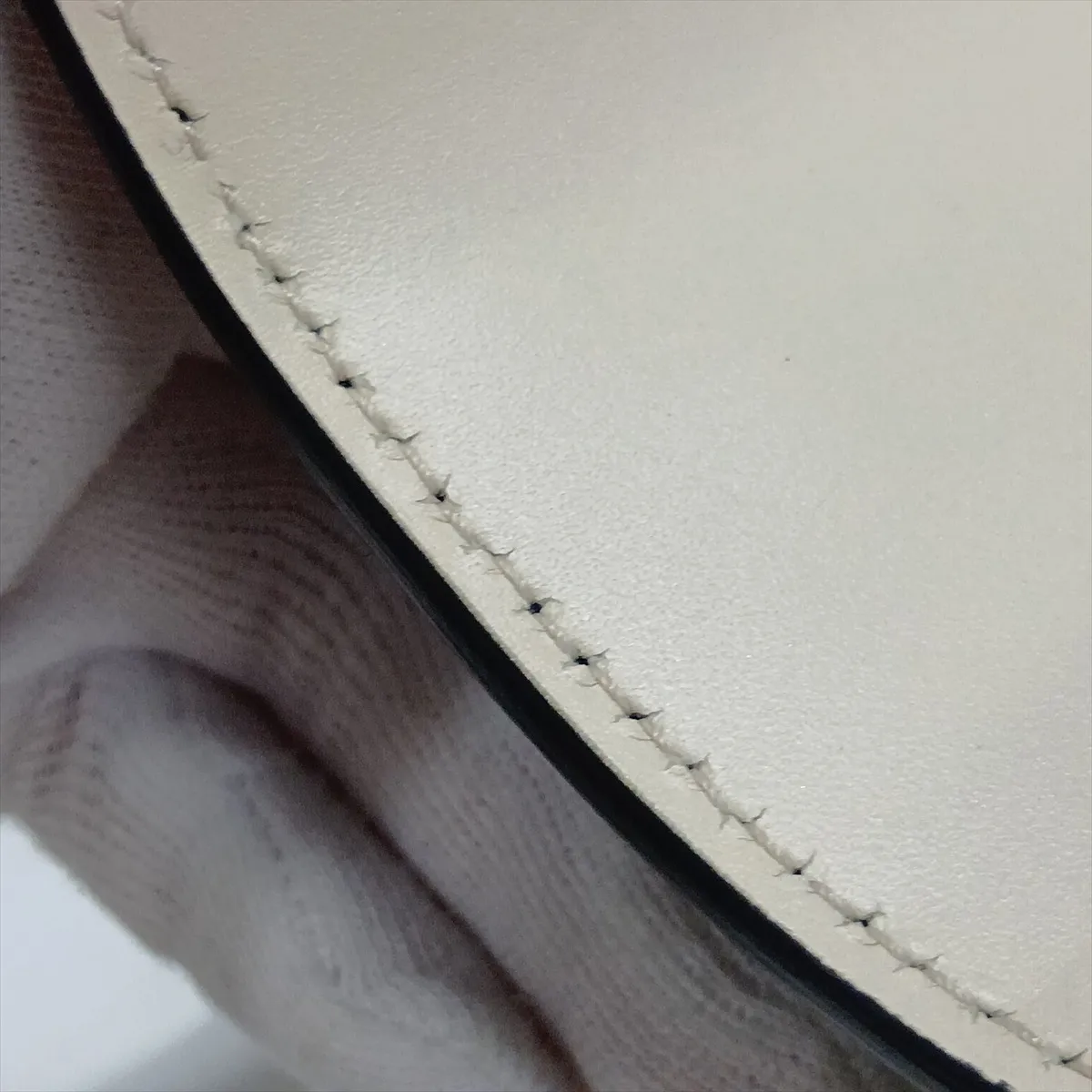 Guccissima Padlock 453188 Leather 2-Way Handbag White x Black — view 13