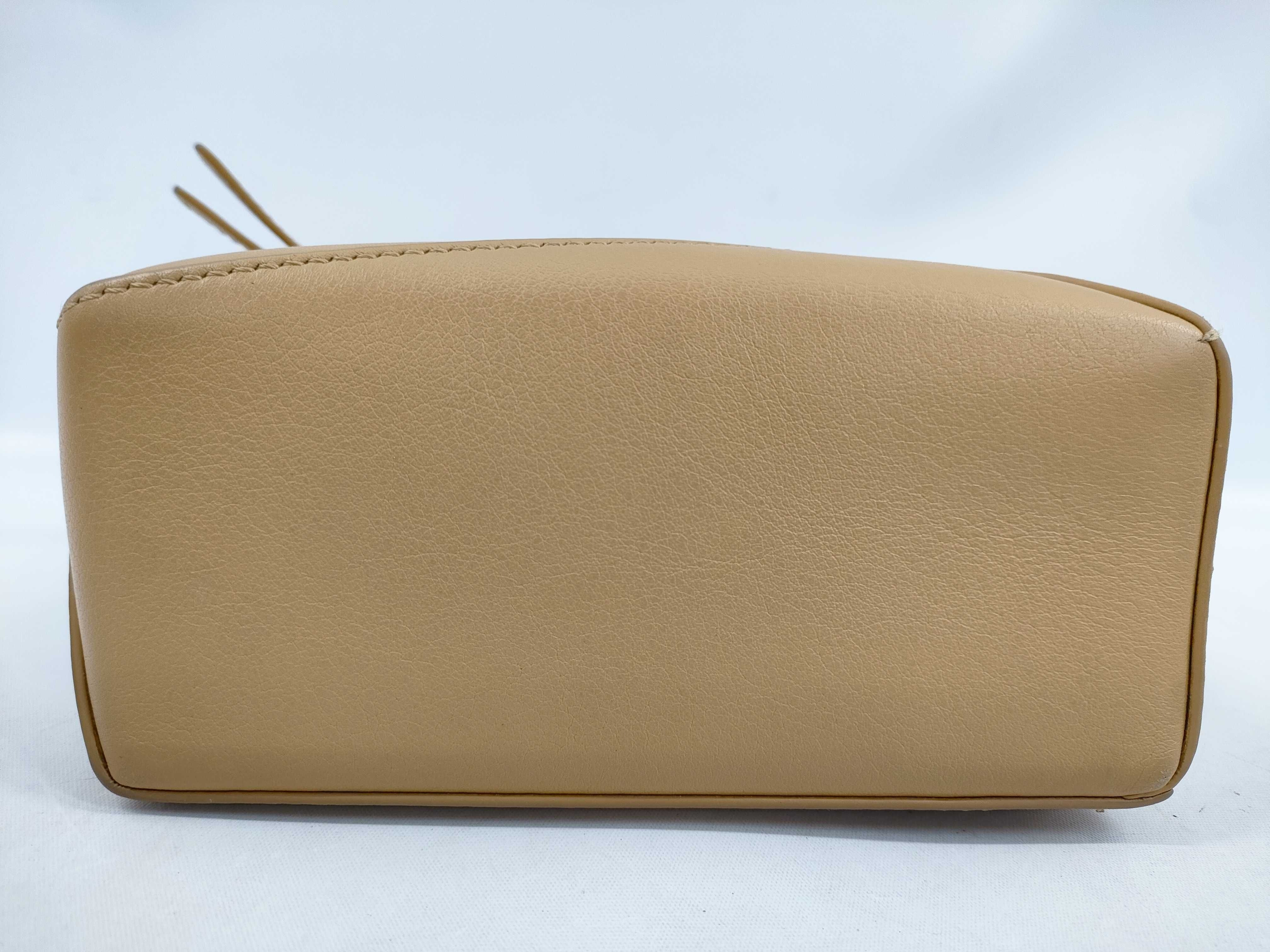Puzzle Edge Beige Shoulder Bag — view 3