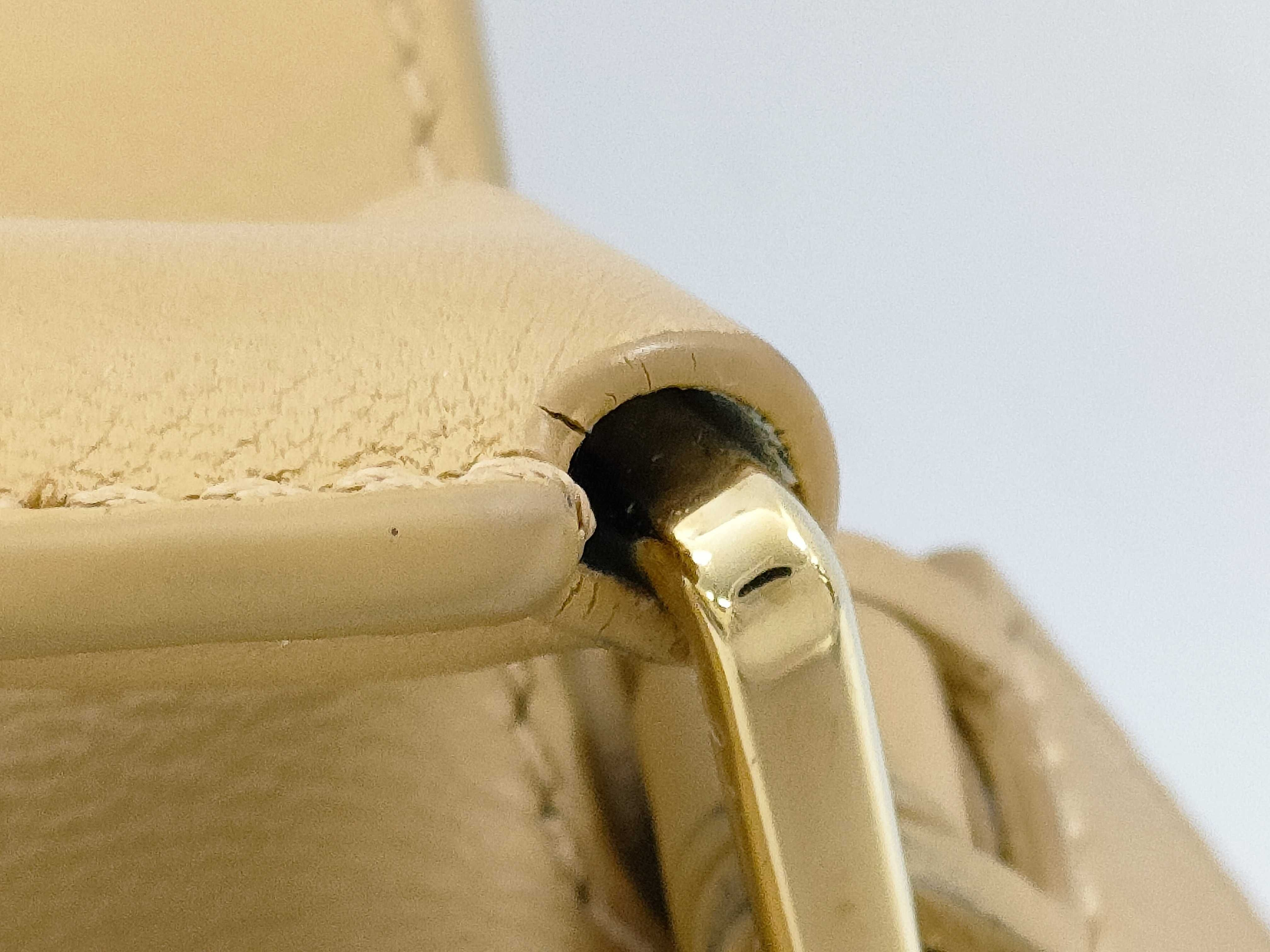 Puzzle Edge Beige Shoulder Bag — view 4