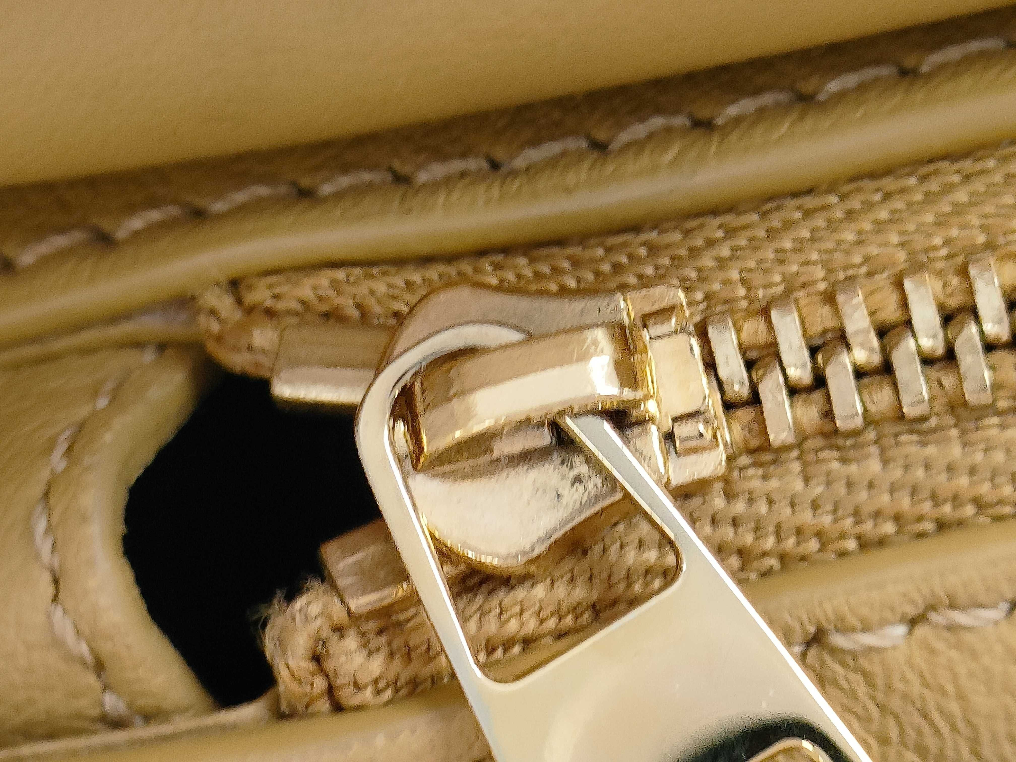Puzzle Edge Beige Shoulder Bag — view 7