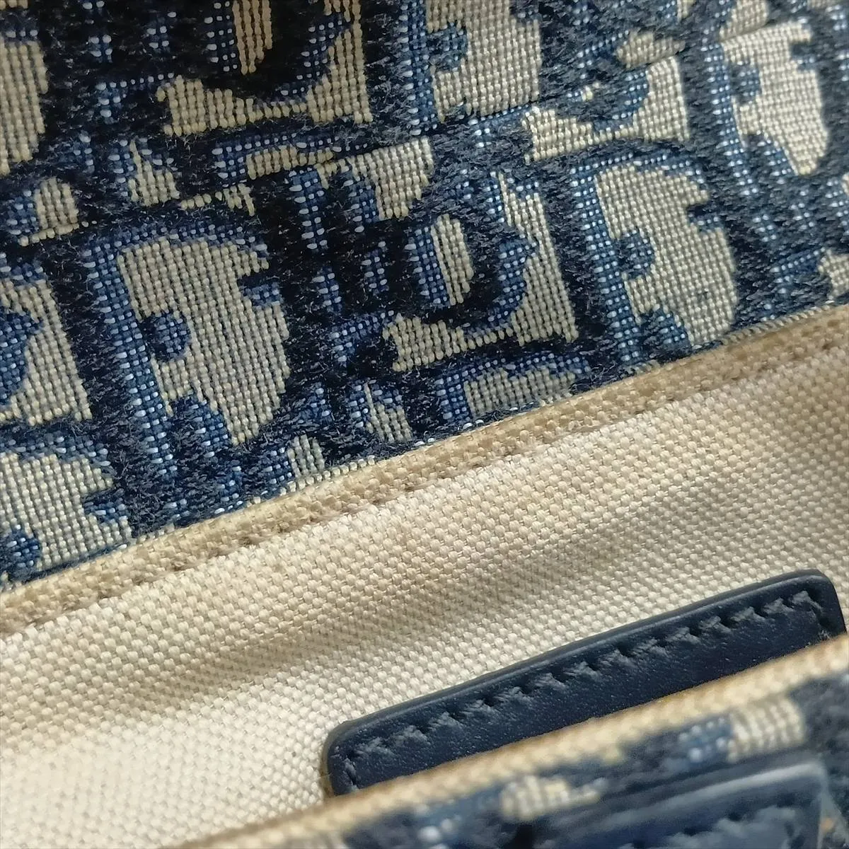 Oblique Saddle Bag Canvas x Leather Handbag Navy — view 11