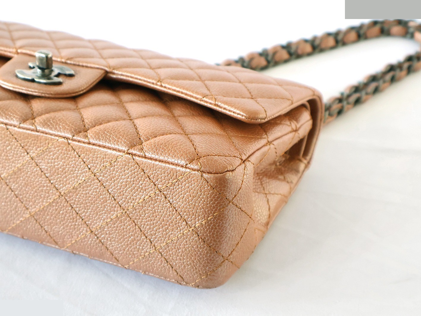 Matelassé 25 Lambskin Double Flap Double Chain Shoulder Bag with Pearl — view 4