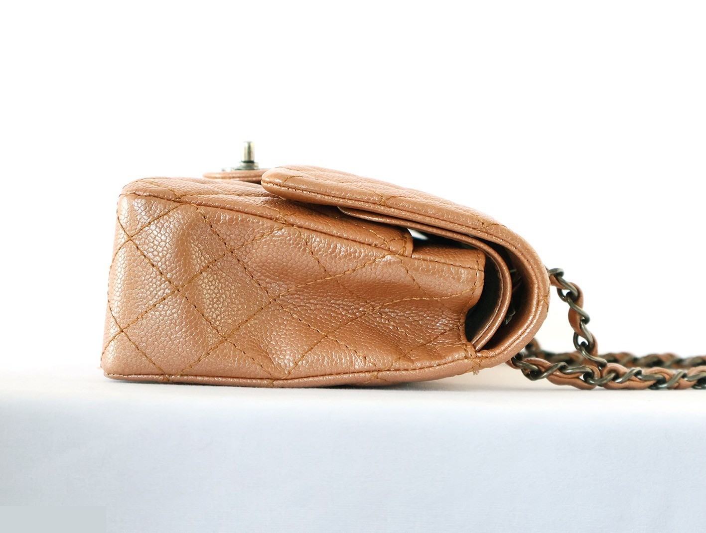 Matelassé 25 Lambskin Double Flap Double Chain Shoulder Bag with Pearl — view 7
