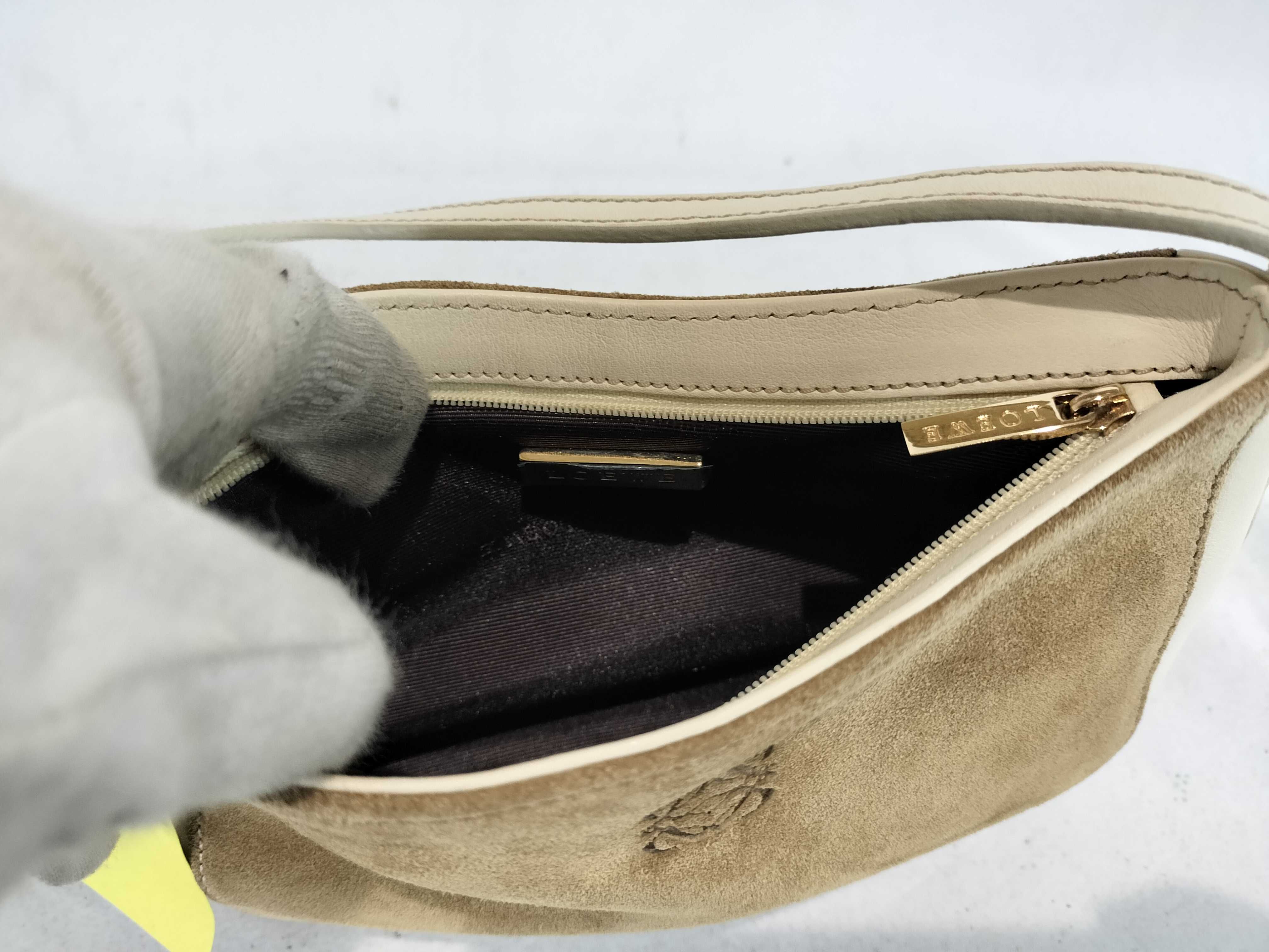 Suede x Leather One-Shoulder Bag Handbag — view 9