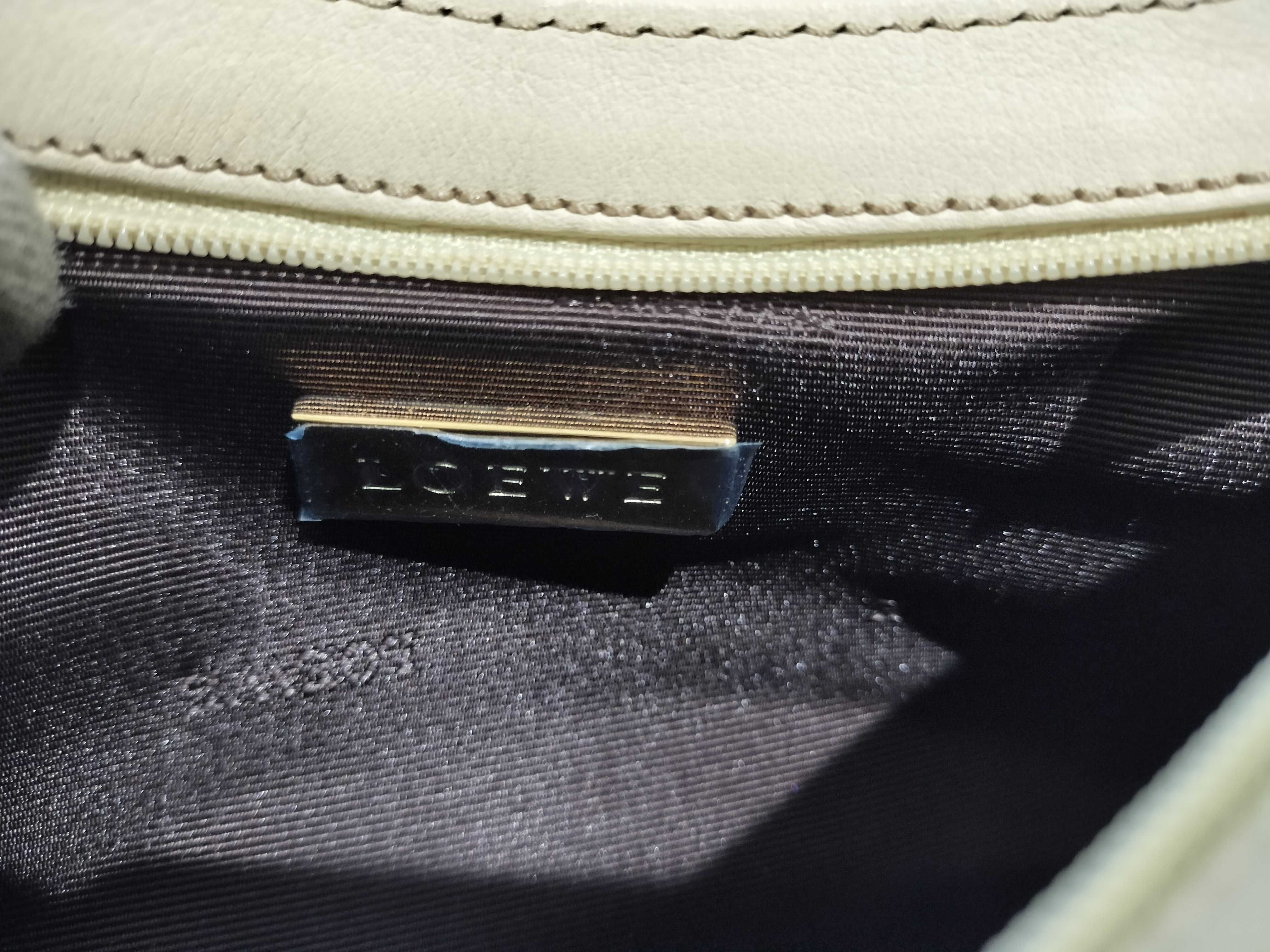 Suede x Leather One-Shoulder Bag Handbag — view 10