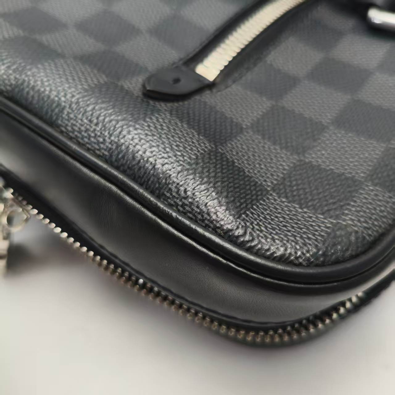【*Shipped from: China*】LOUIS VUITTON PU Shoulder Bag — view 9