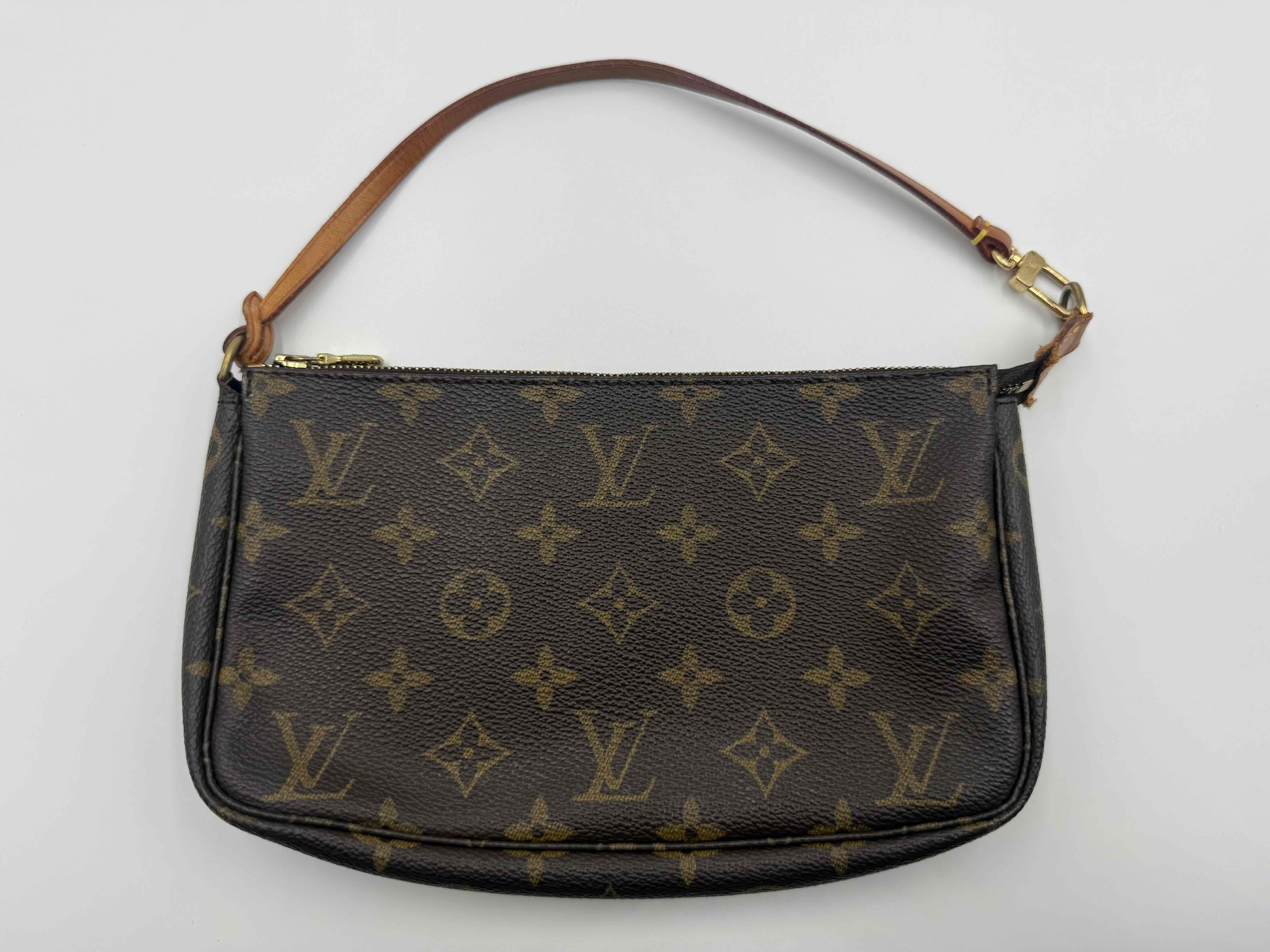 Monogram Pochette Accessoires M51980 Pouch — view 2