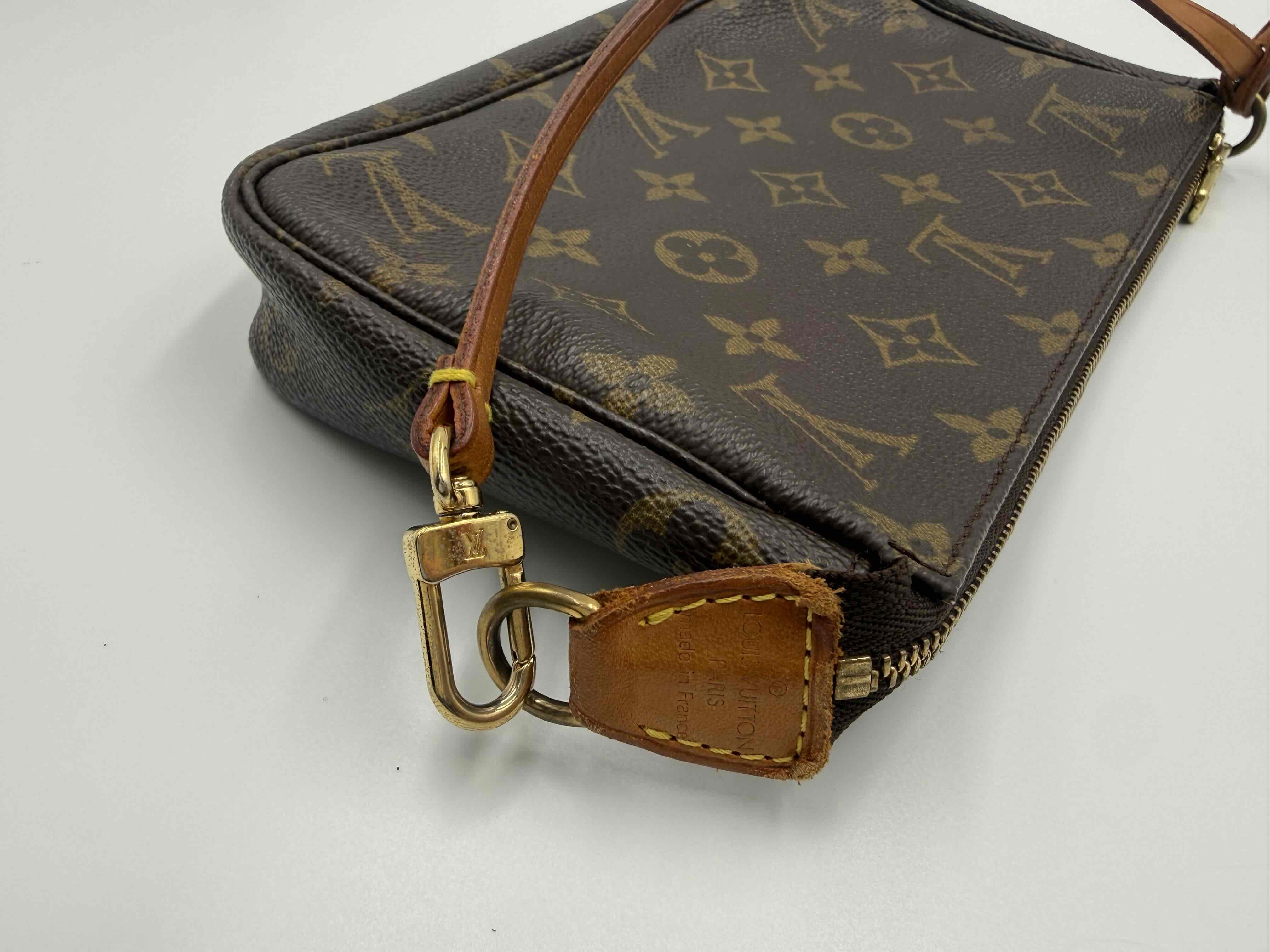 Monogram Pochette Accessoires M51980 Pouch — view 3