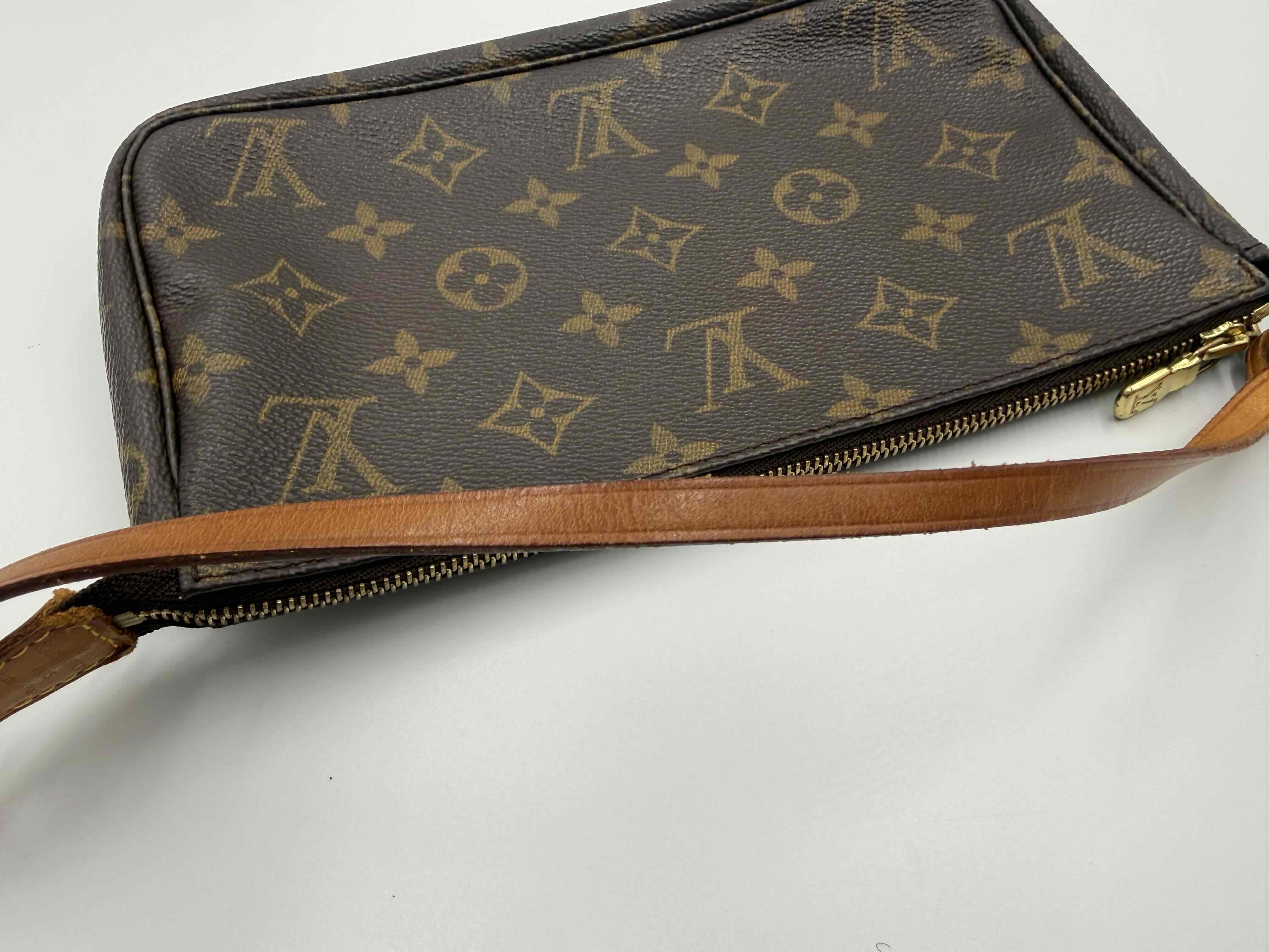 Monogram Pochette Accessoires M51980 Pouch — view 5