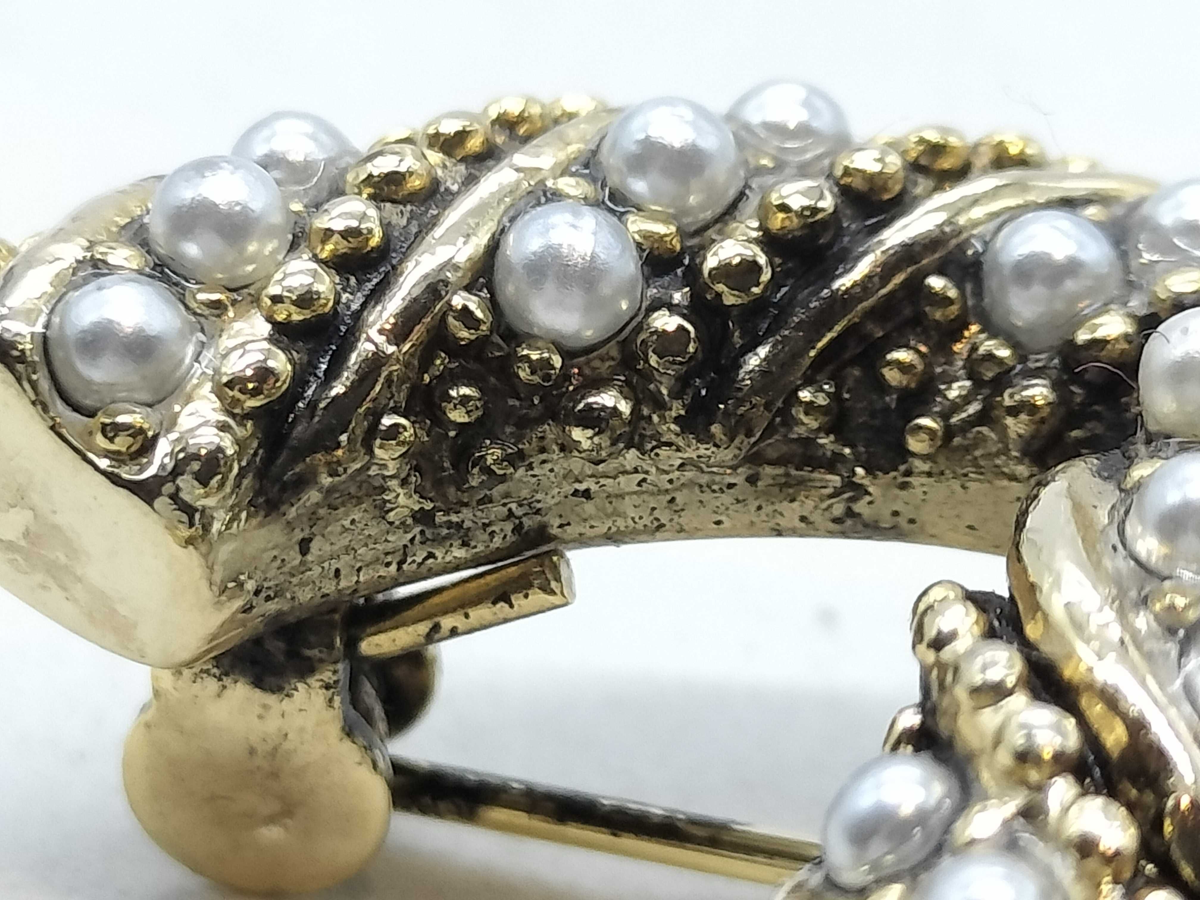 Faux Pearl Brooch 05 A Brooch — view 6