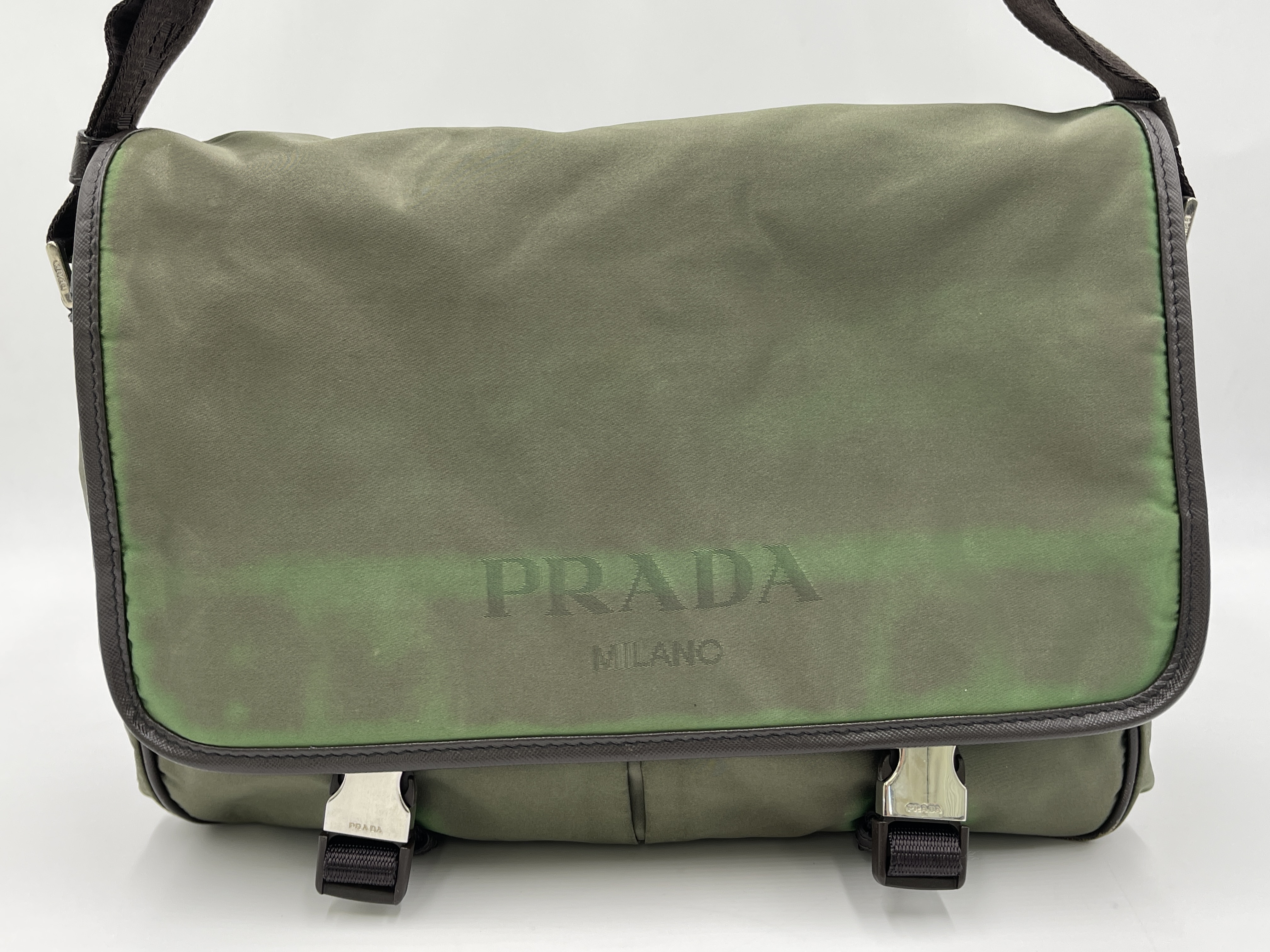 Nylon Messenger Khaki VA0768 NYLON LOGO JACQ Shoulder Bag — view 3