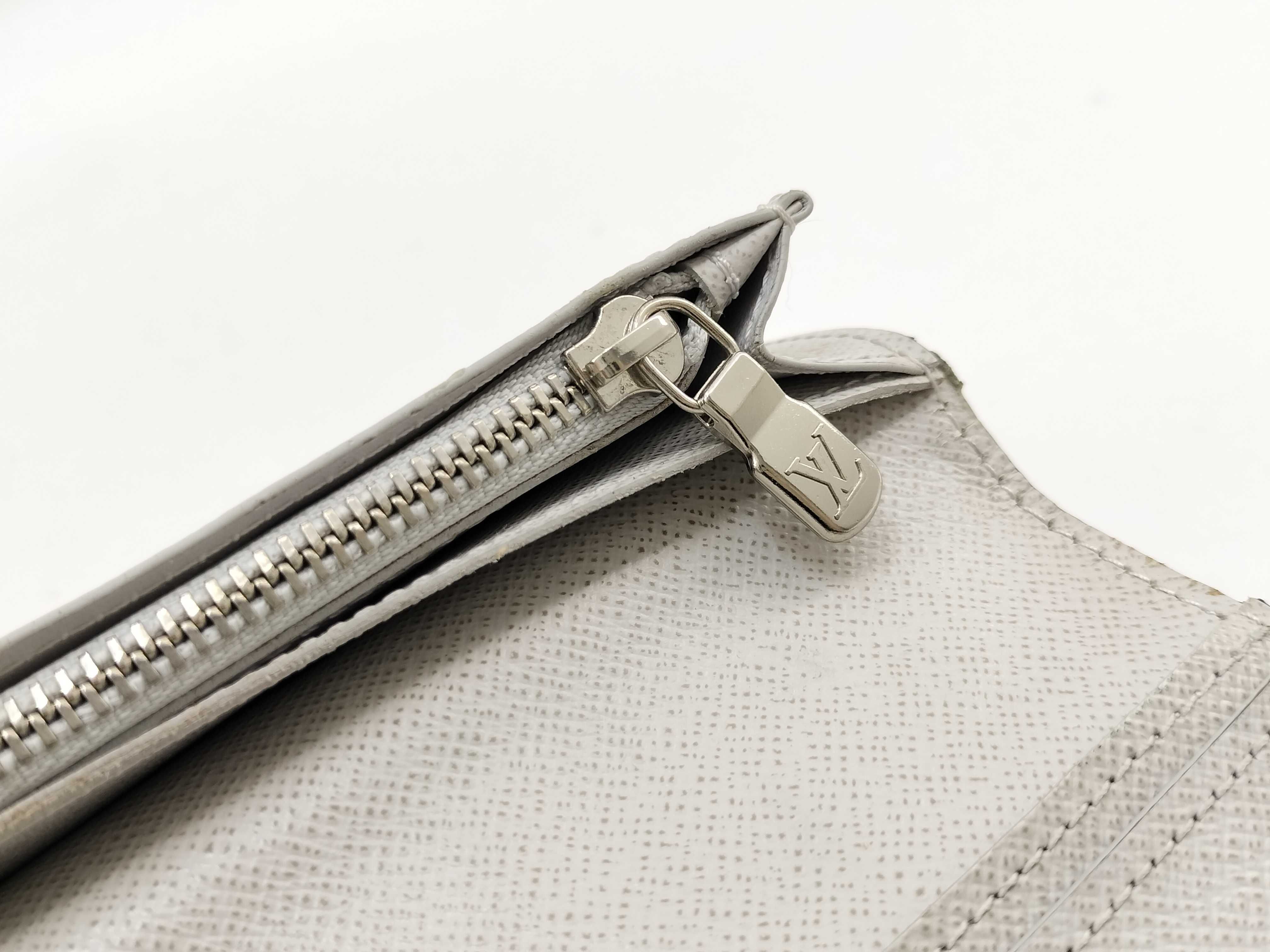 Portefeuille Brazza Long Wallet Taigarama White M30889 Wallet — view 11