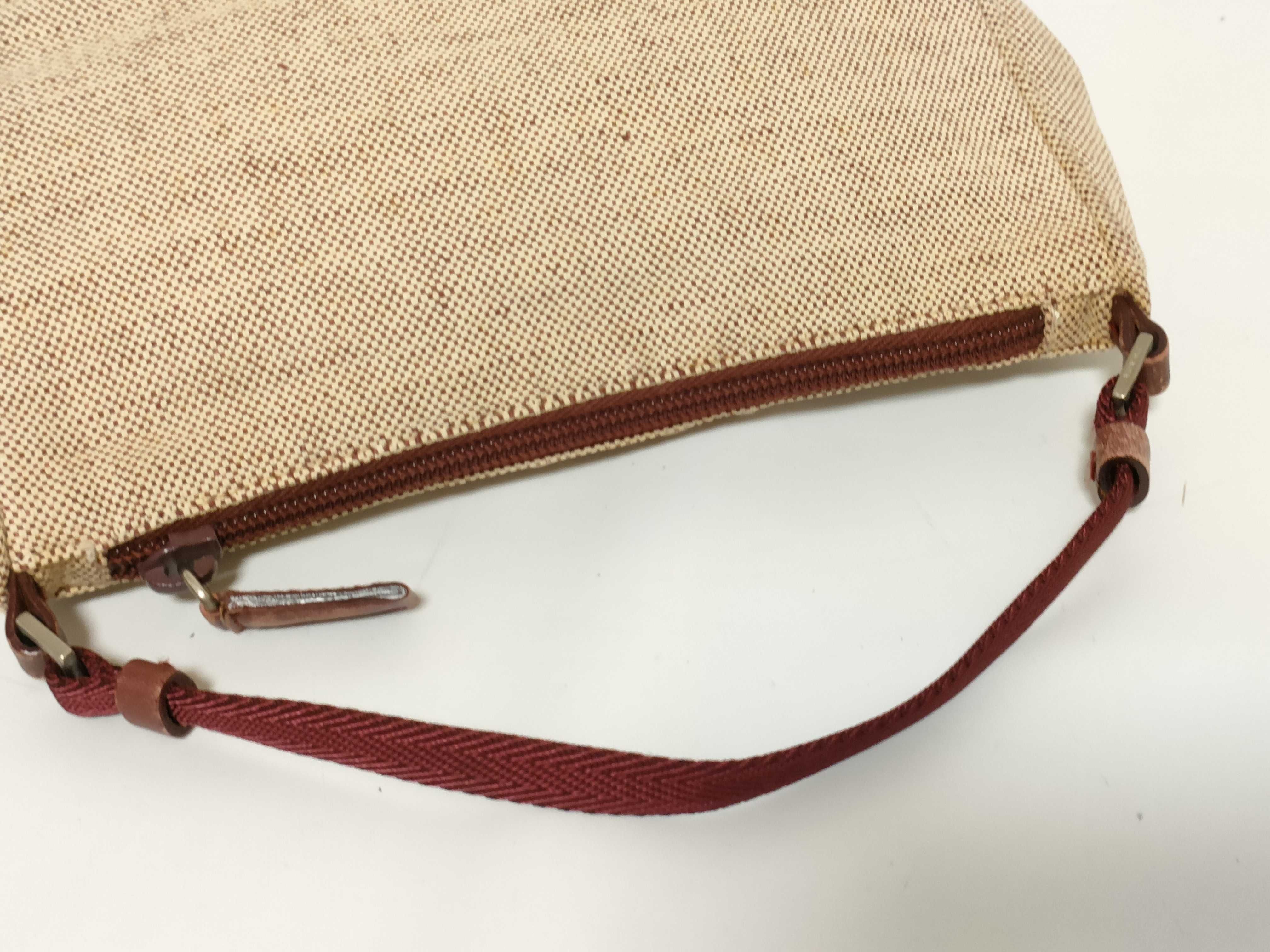 accessory pouch — view 3