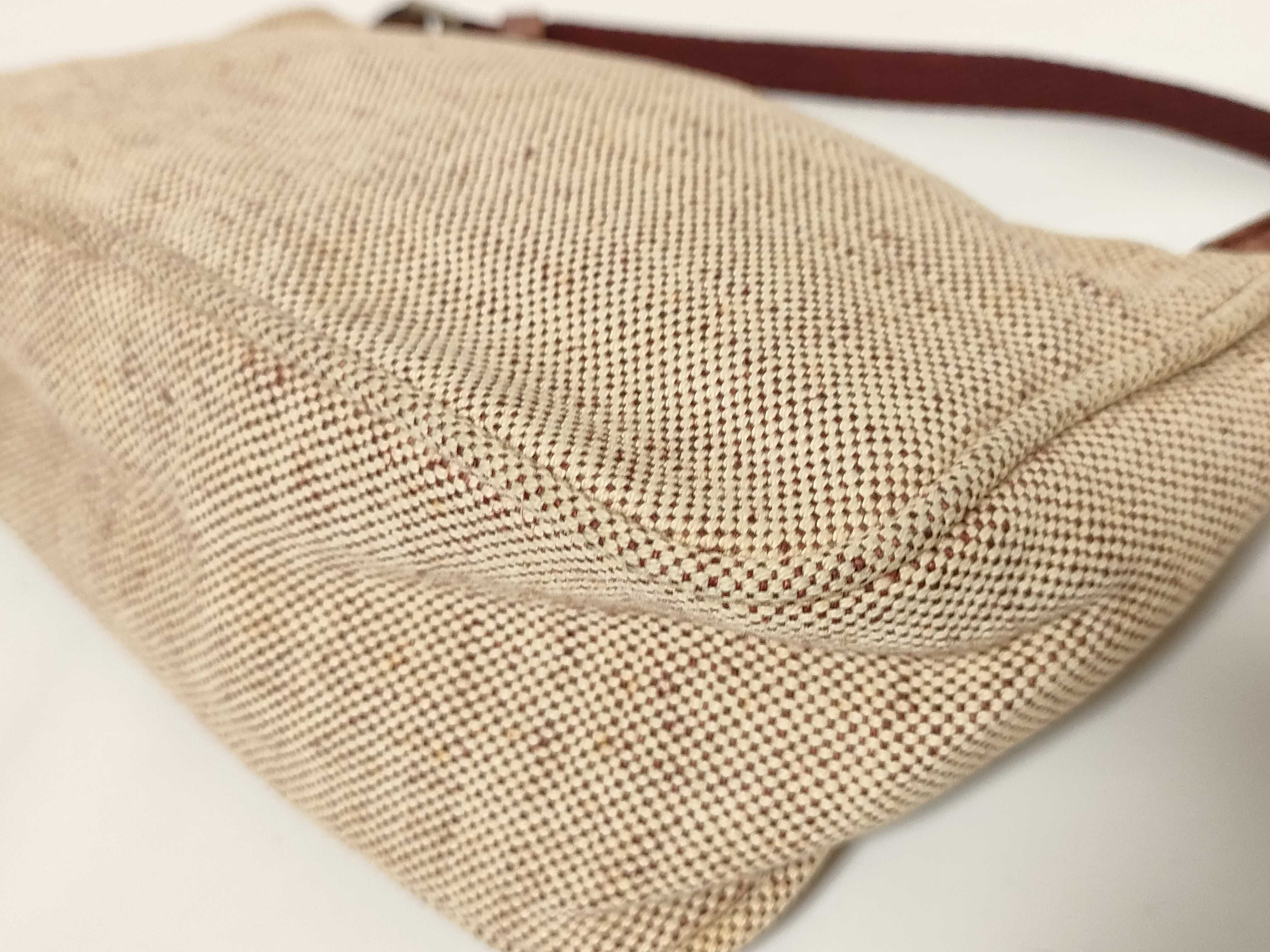 accessory pouch — view 7