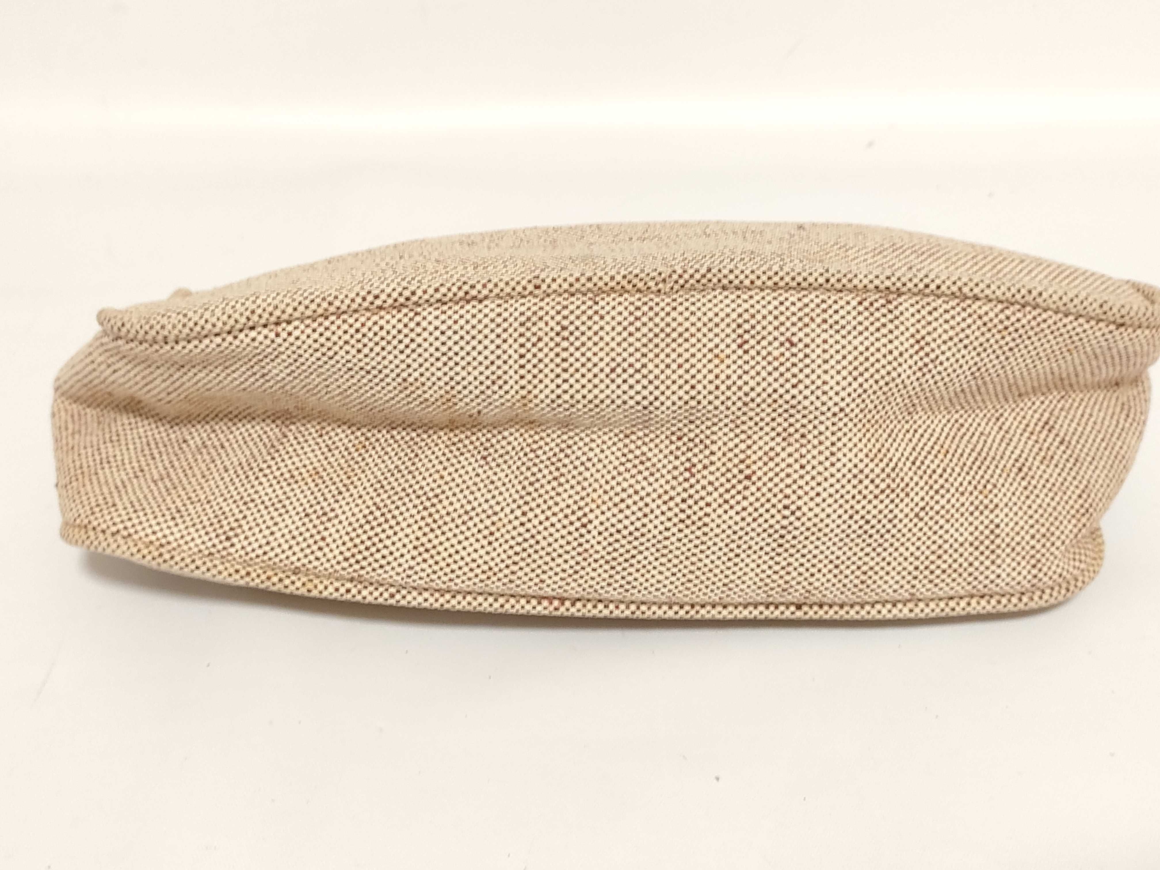 accessory pouch — view 8