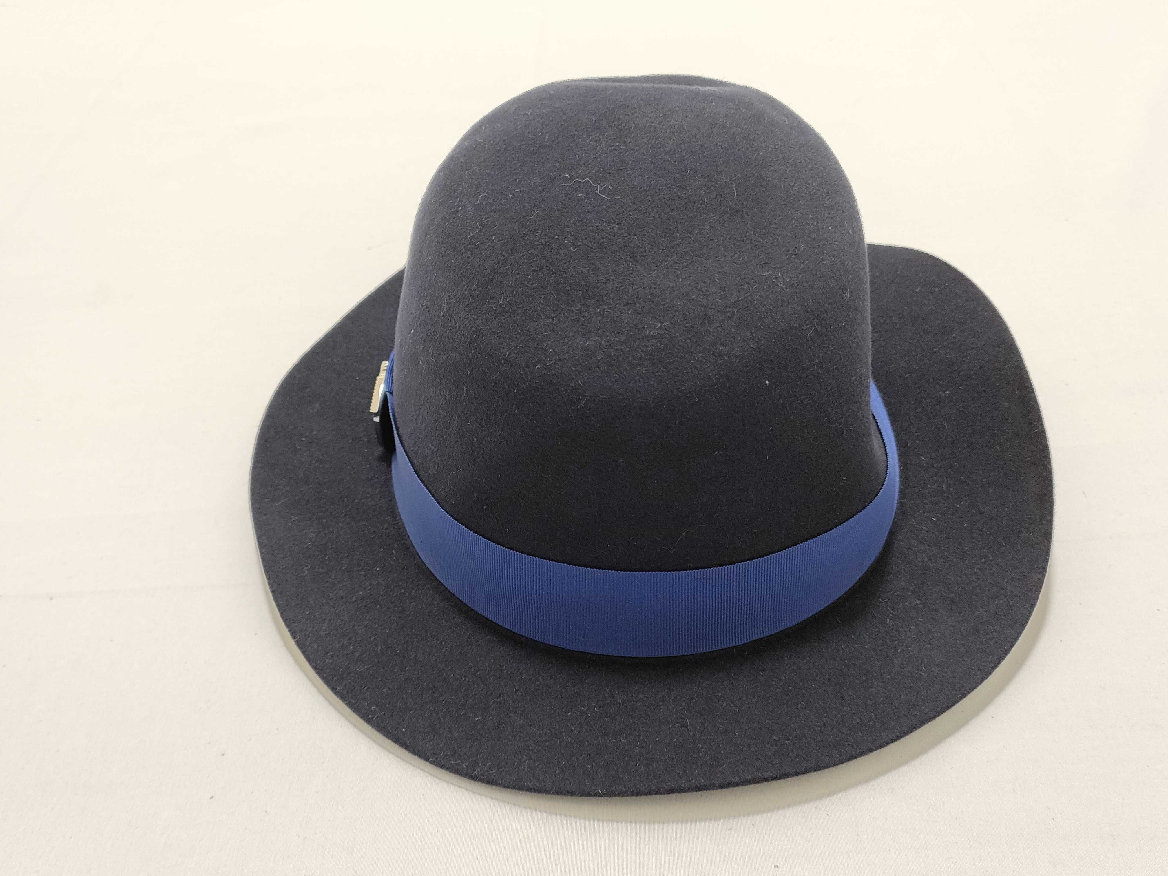 felt hat and other accessories — view 3