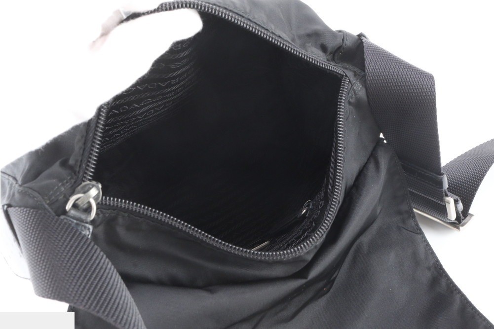 Tesuto Nylon Triangle Logo Leather — view 7