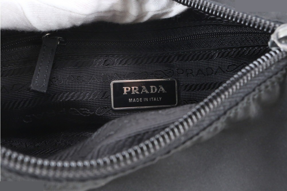Tesuto Nylon Triangle Logo Leather — view 8