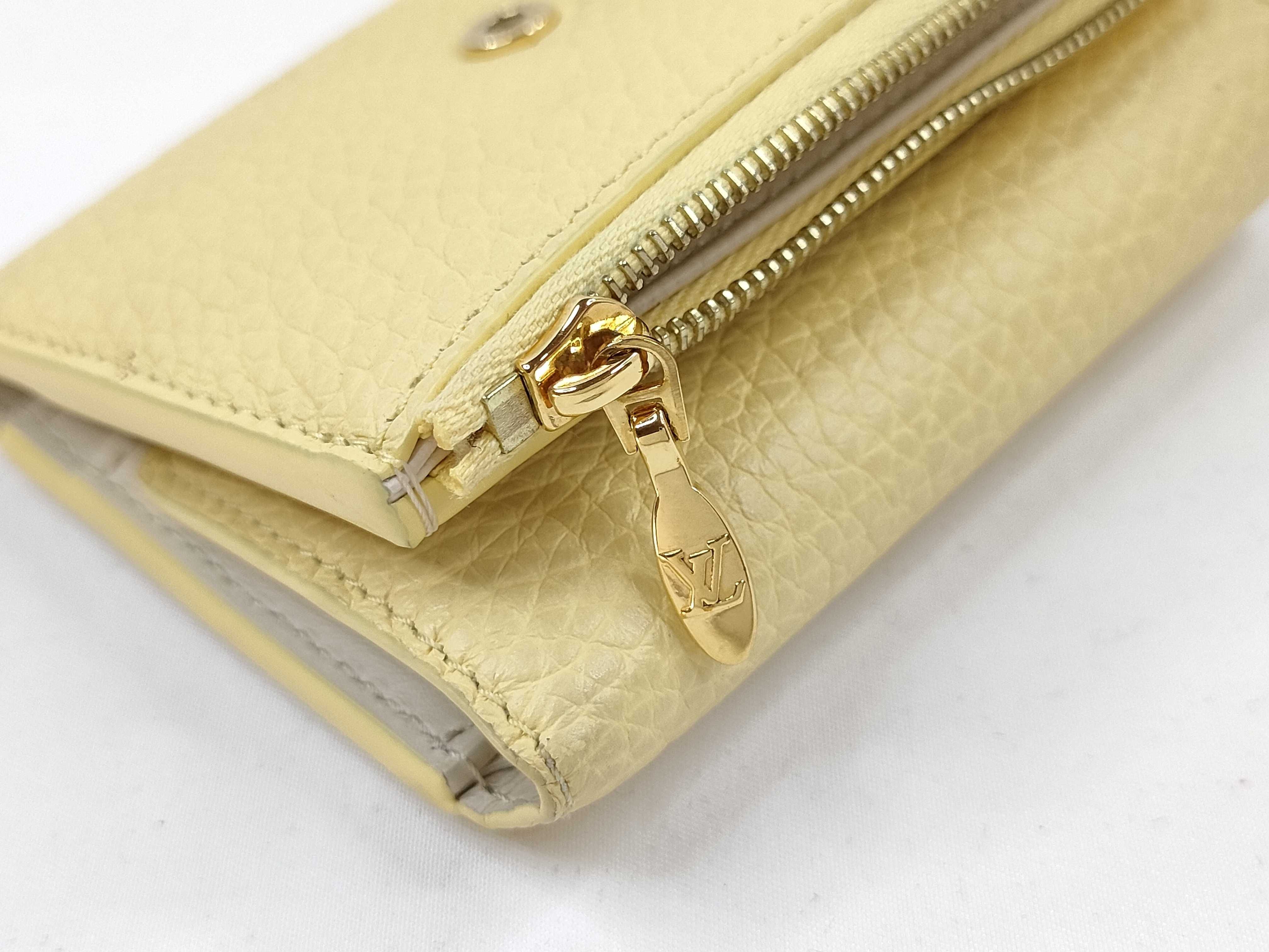 Portefeuille Capucines XS Taurillon Leather Wallet M83610 — view 14
