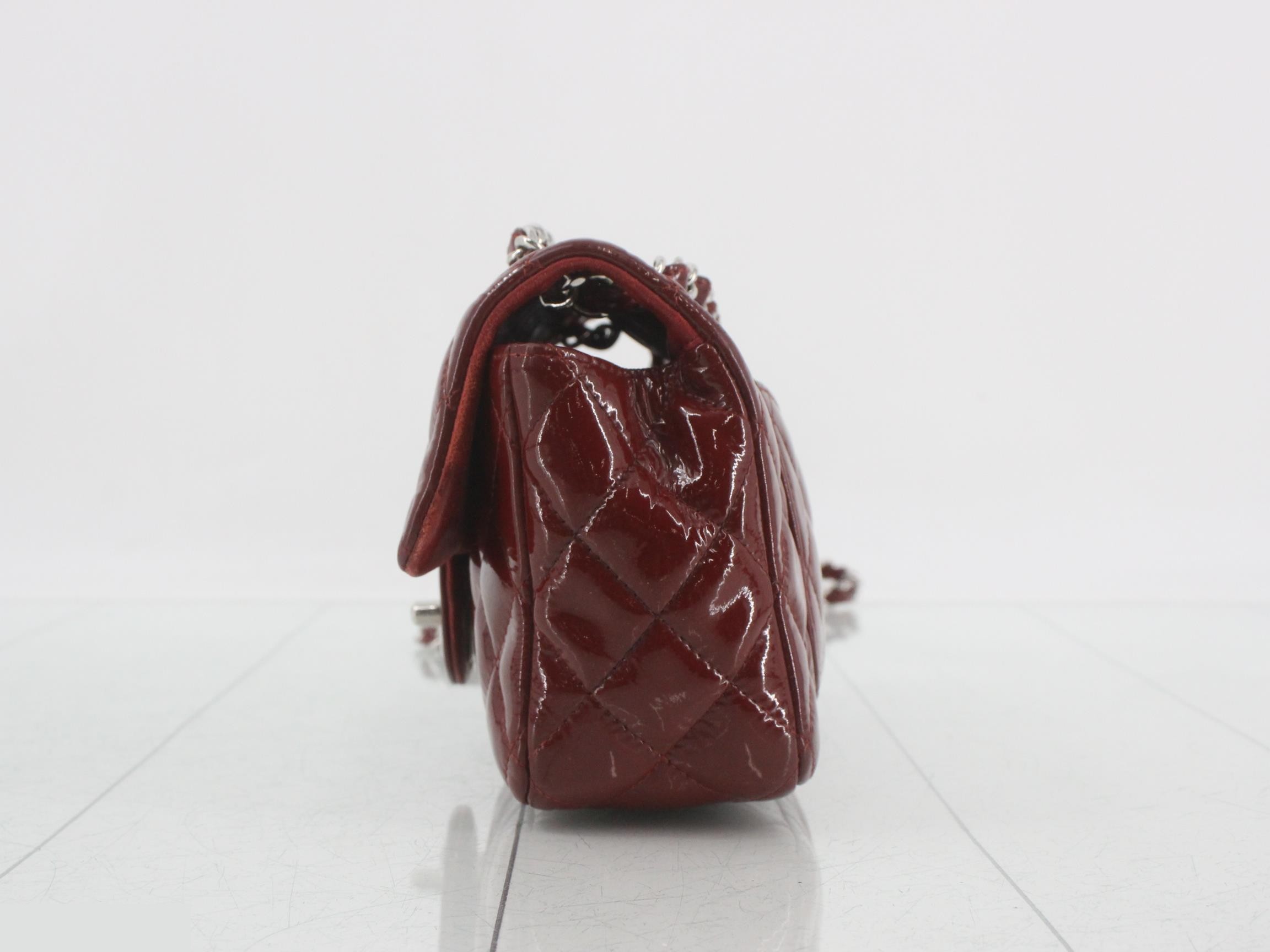 Matelassé enamel turn-lock double chain shoulder bag — view 3