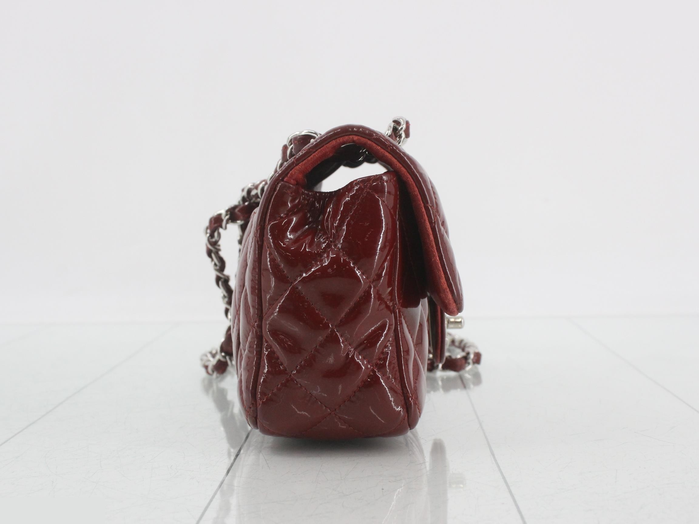 Matelassé enamel turn-lock double chain shoulder bag — view 4