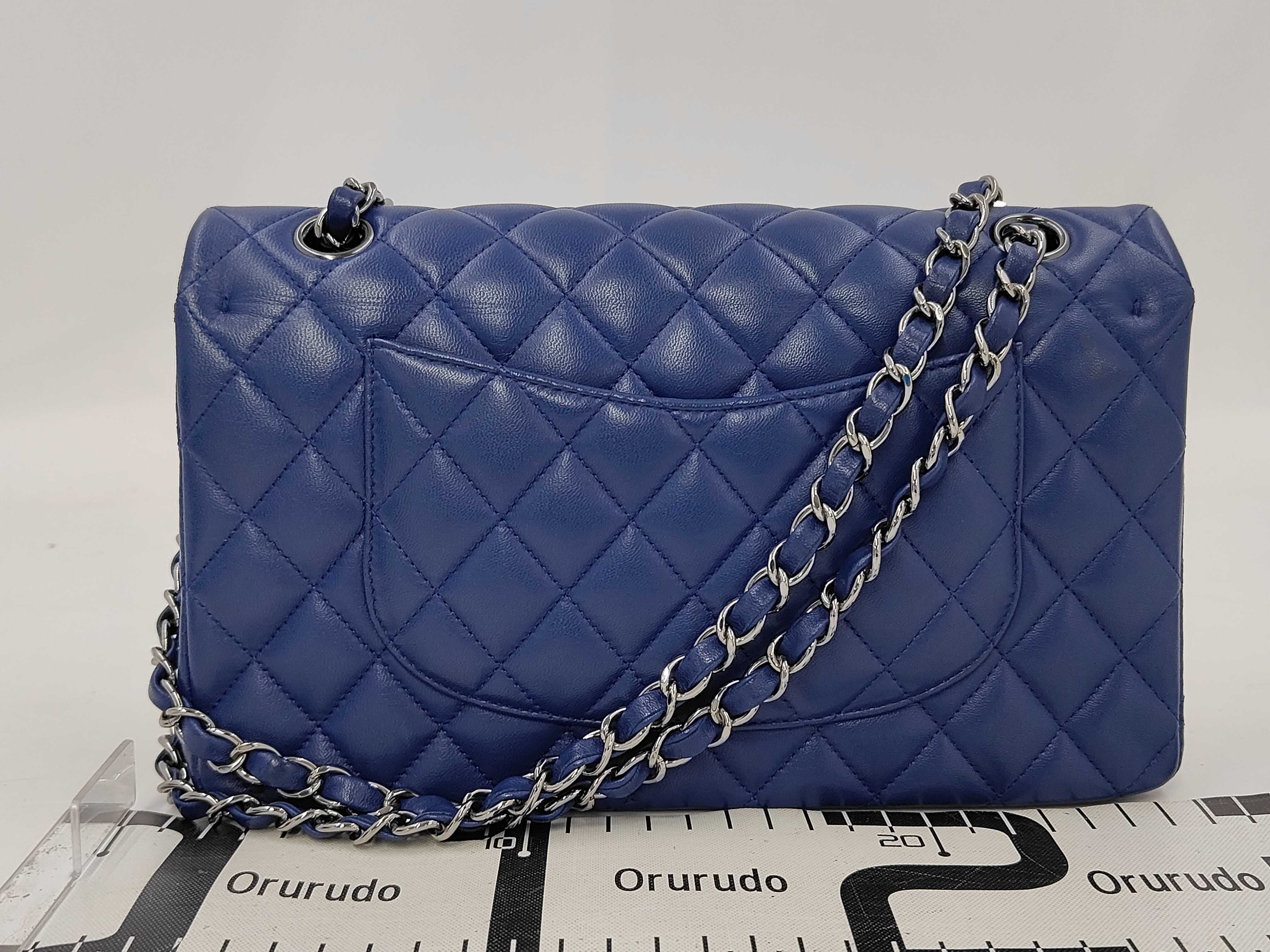 Matelassé 25 Double Flap Double Chain Lambskin Shoulder Bag (Blue) — view 2