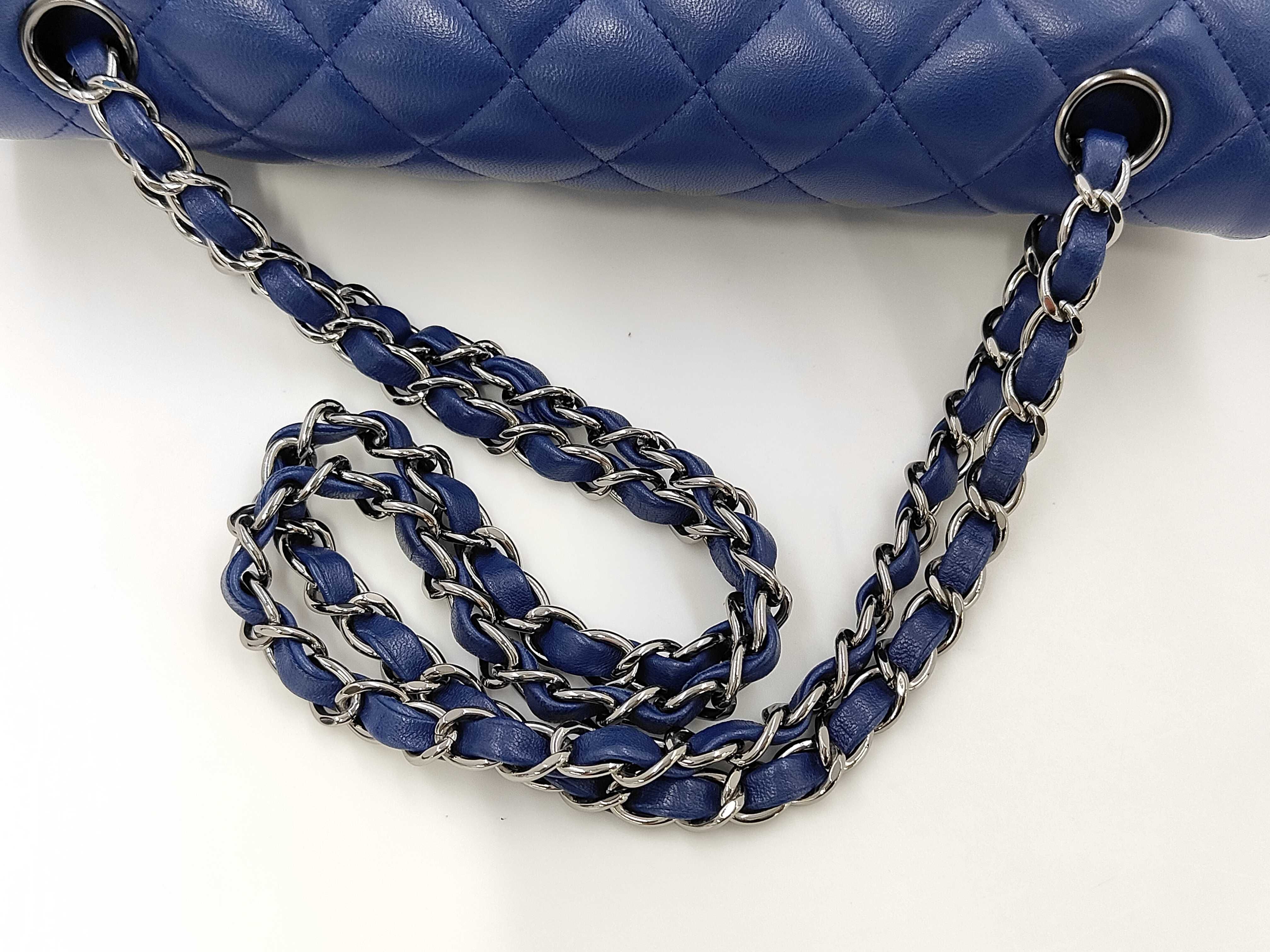 Matelassé 25 Double Flap Double Chain Lambskin Shoulder Bag (Blue) — view 5