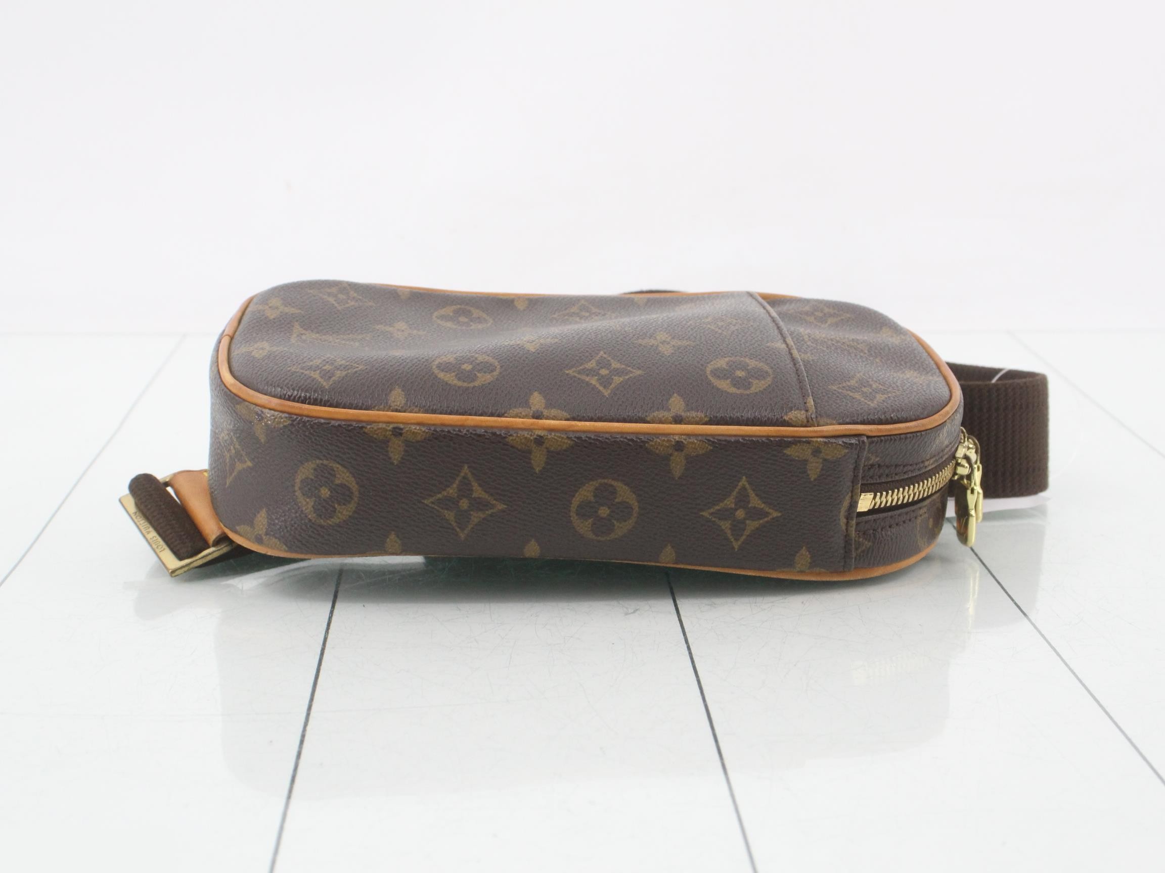Pochette Gange — view 3