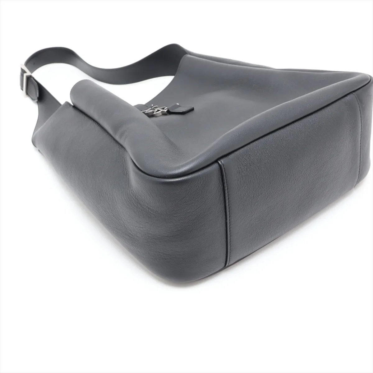 LE 5 A 7 Large 753837 Leather Shoulder Bag, Black — view 4