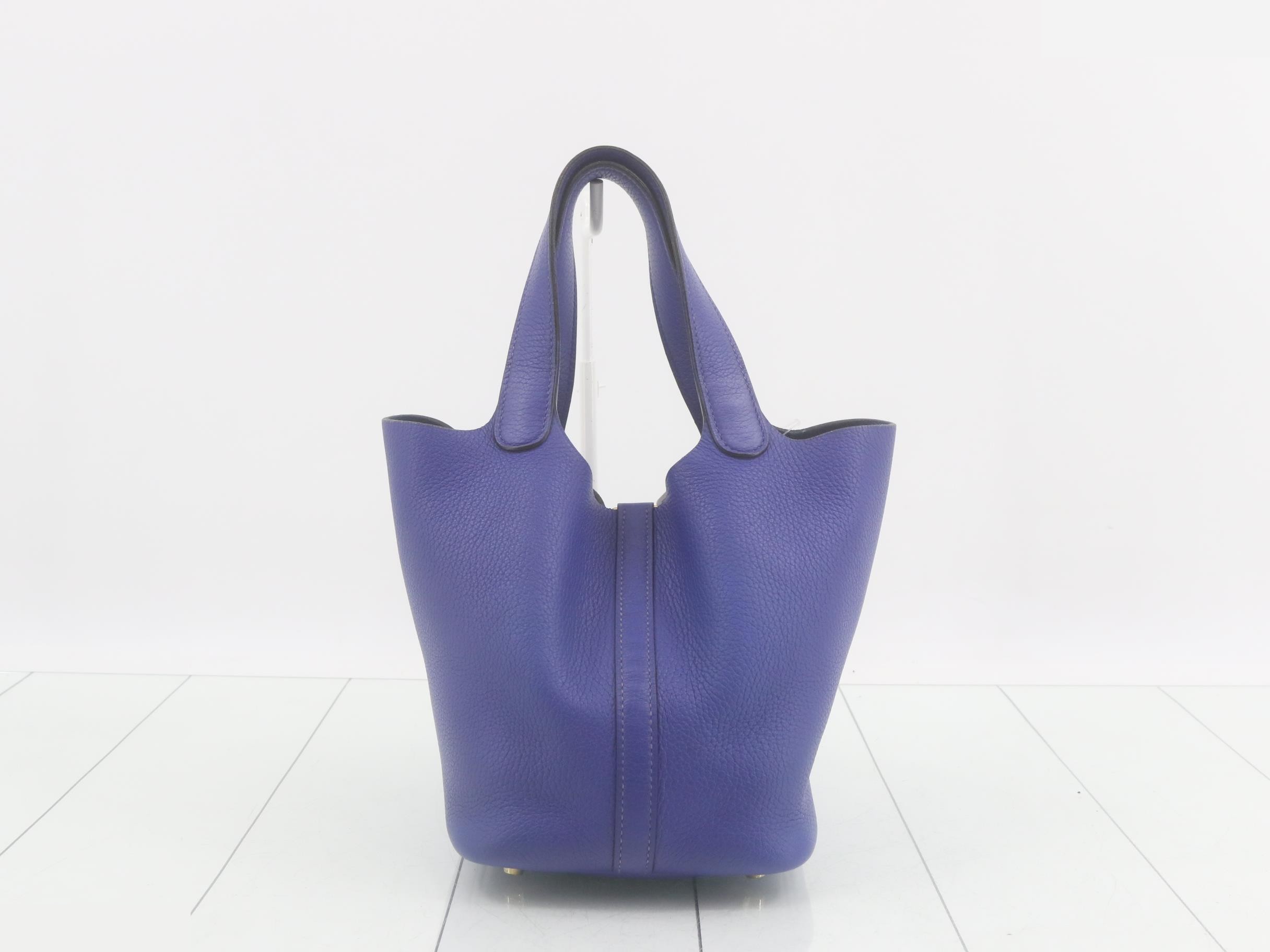 Picotin Lock PM handbag, A stamp. — view 2
