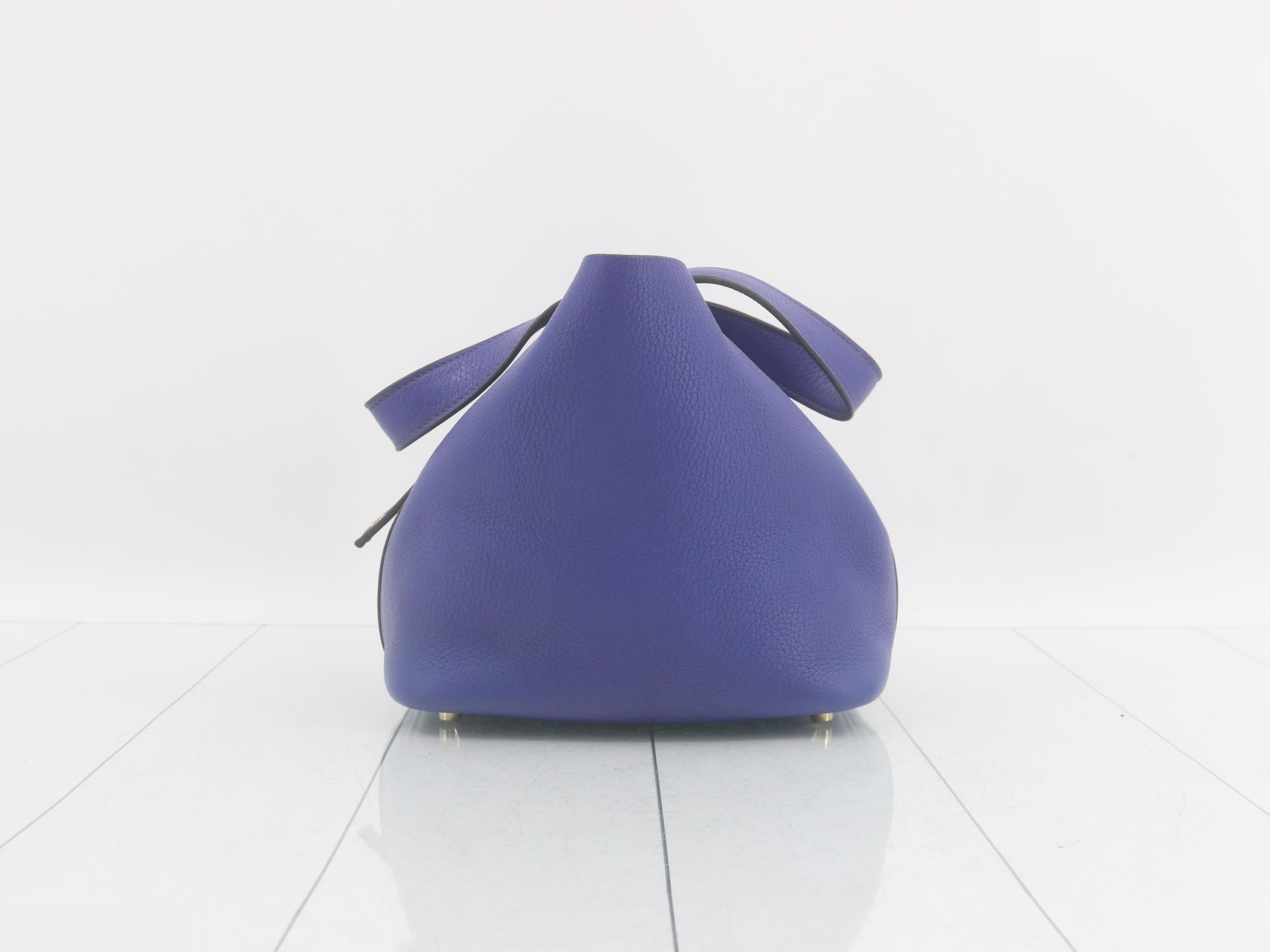 Picotin Lock PM handbag, A stamp. — view 3