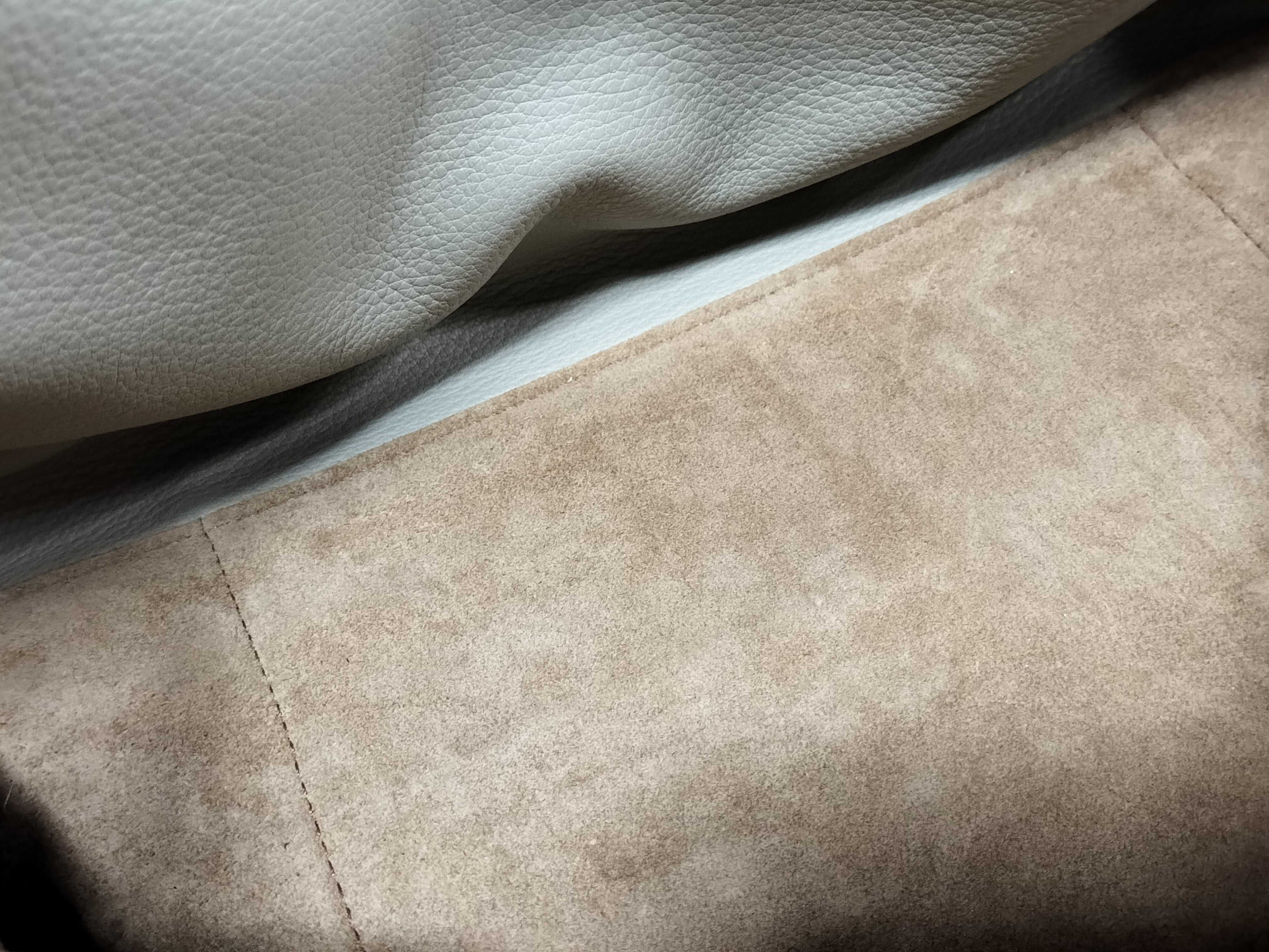 Amazona 75 Medium Leather Beige Handbag — view 13